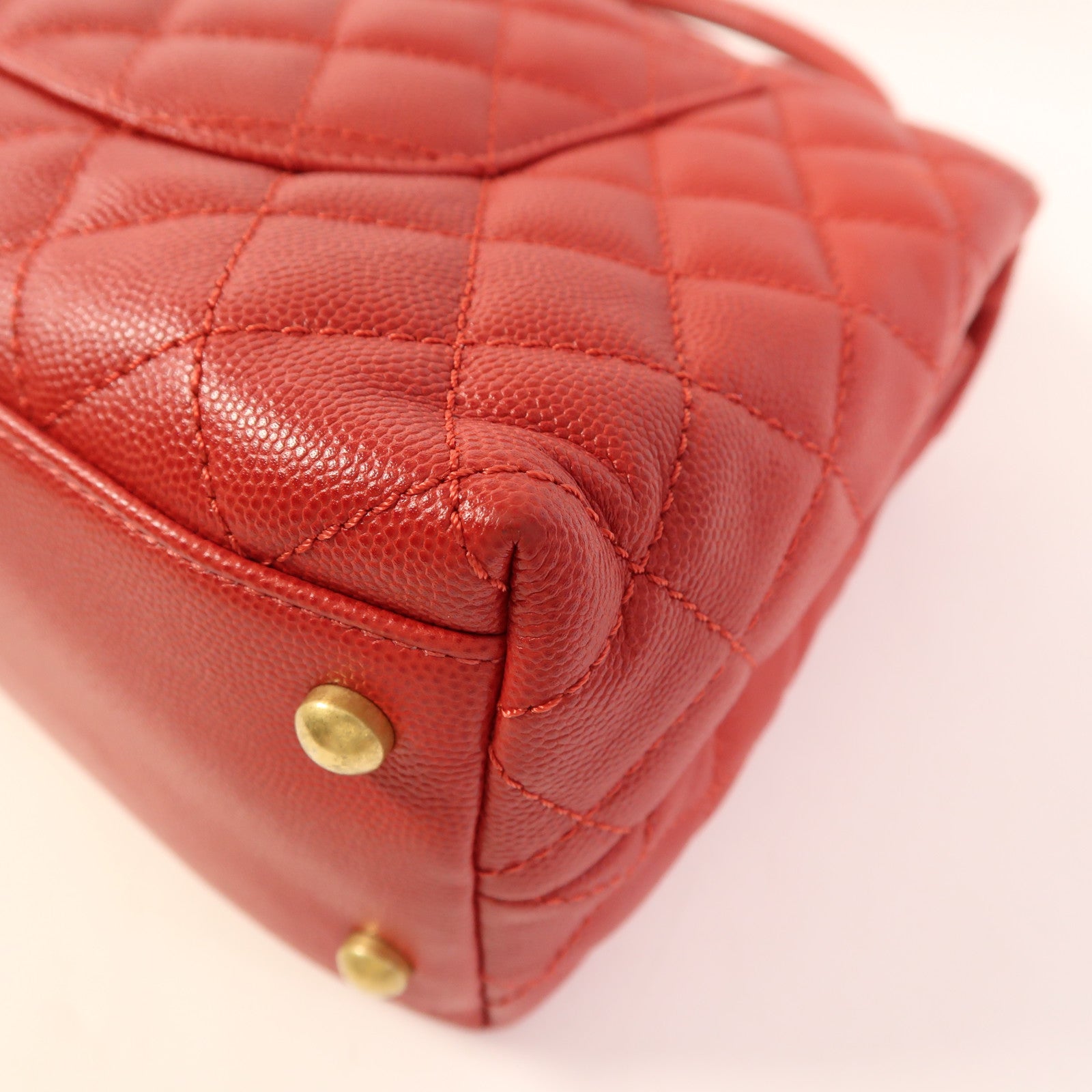 CHANEL 牛皮皮革Coco Handle Medium金扣手挽肩背兩用袋