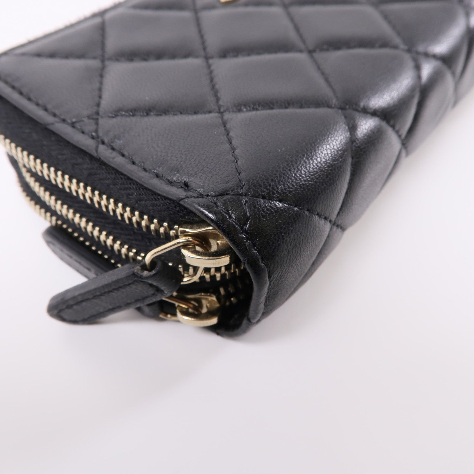 CHANEL 羊皮皮革Zipper Wallet金扣錢包黑色