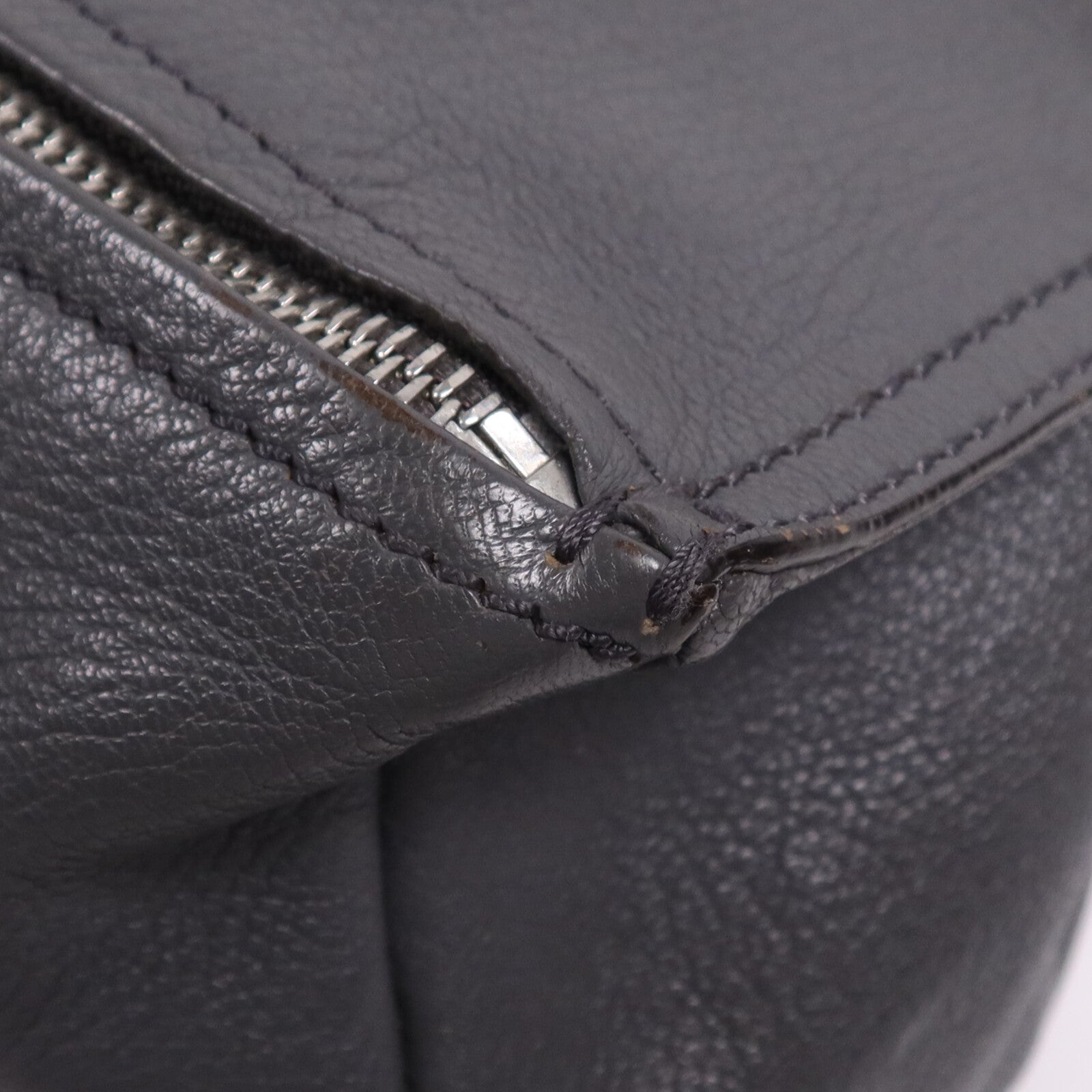 GIVENCHY 皮革Pandora Bag銀扣肩背袋