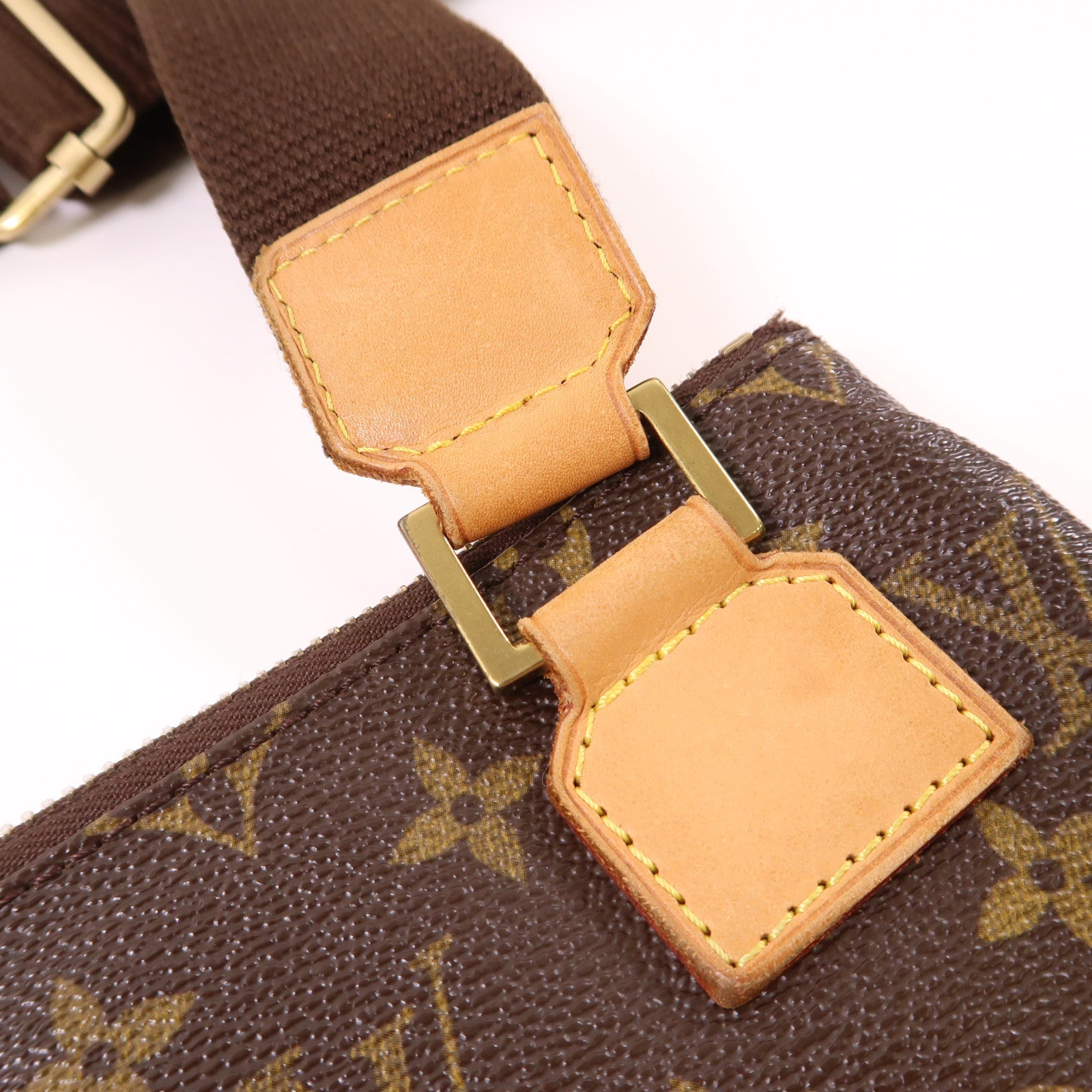 LOUIS VUITTON Monogram Pochette Bosphore金扣肩背袋