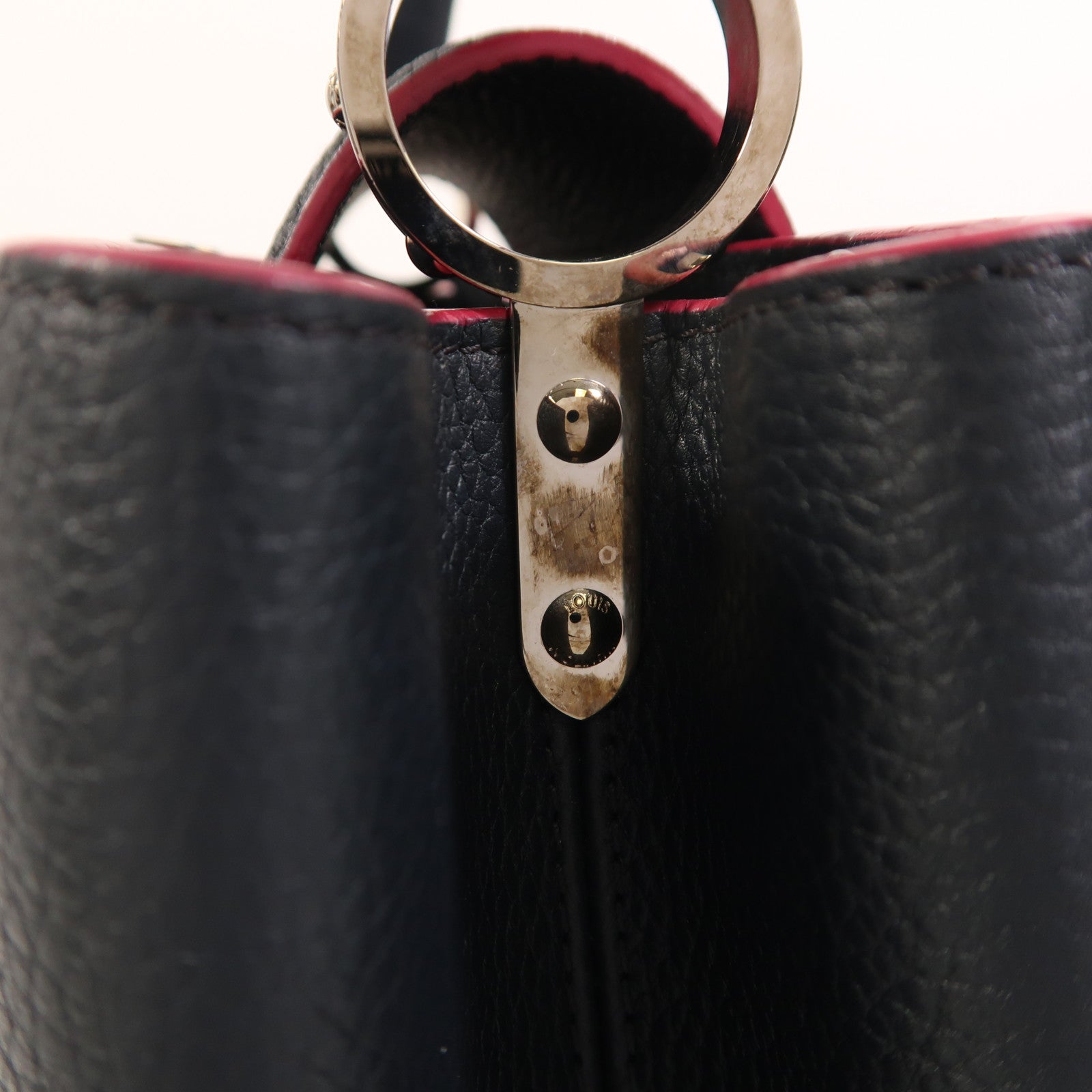 LOUIS VUITTON Taurillon Capucines MM銀扣手挽肩背兩用袋