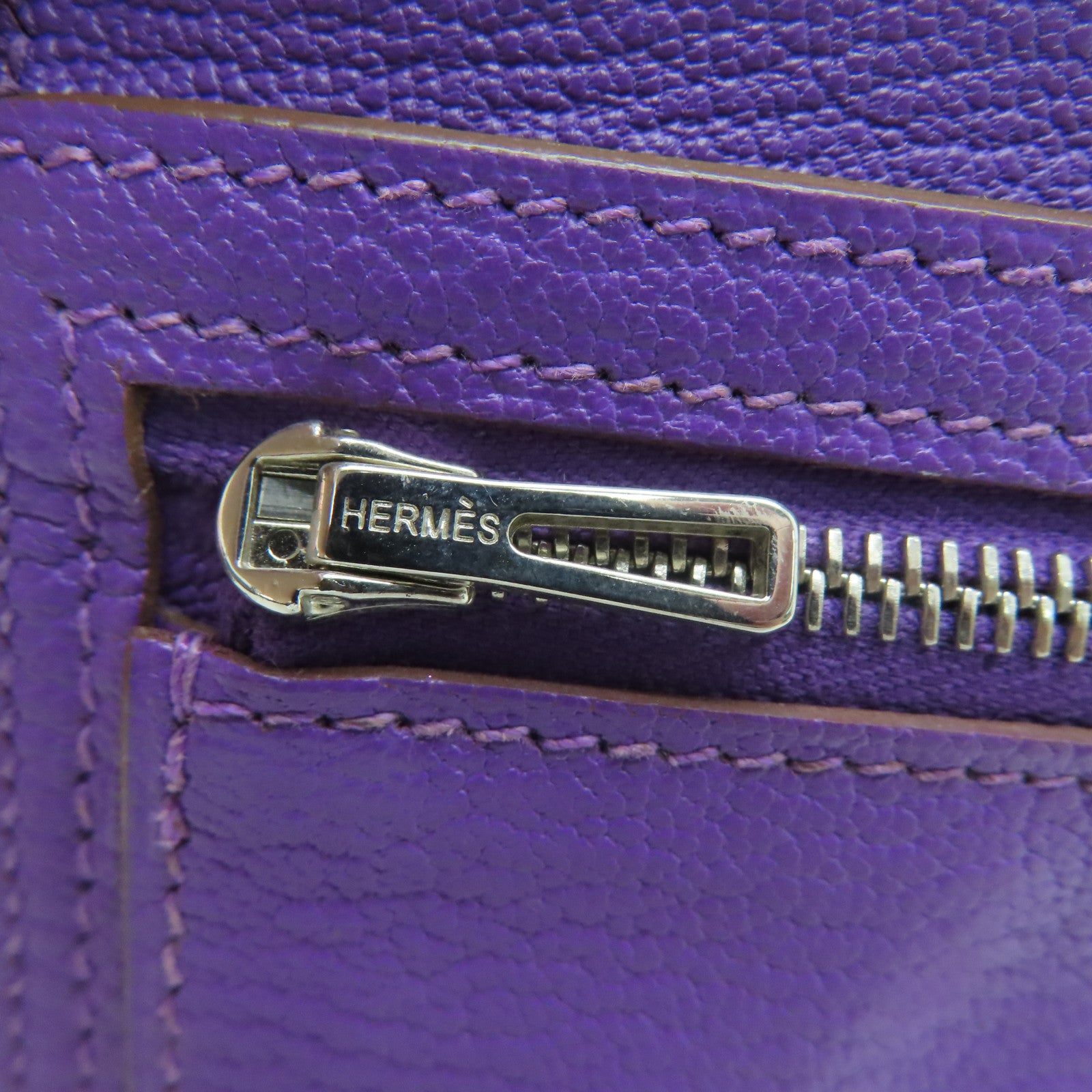 HERMES [Sharp Discount] Chevre Leather Bearn W Snap Silver Buckle Long Wallet Ultraviolet/Purple