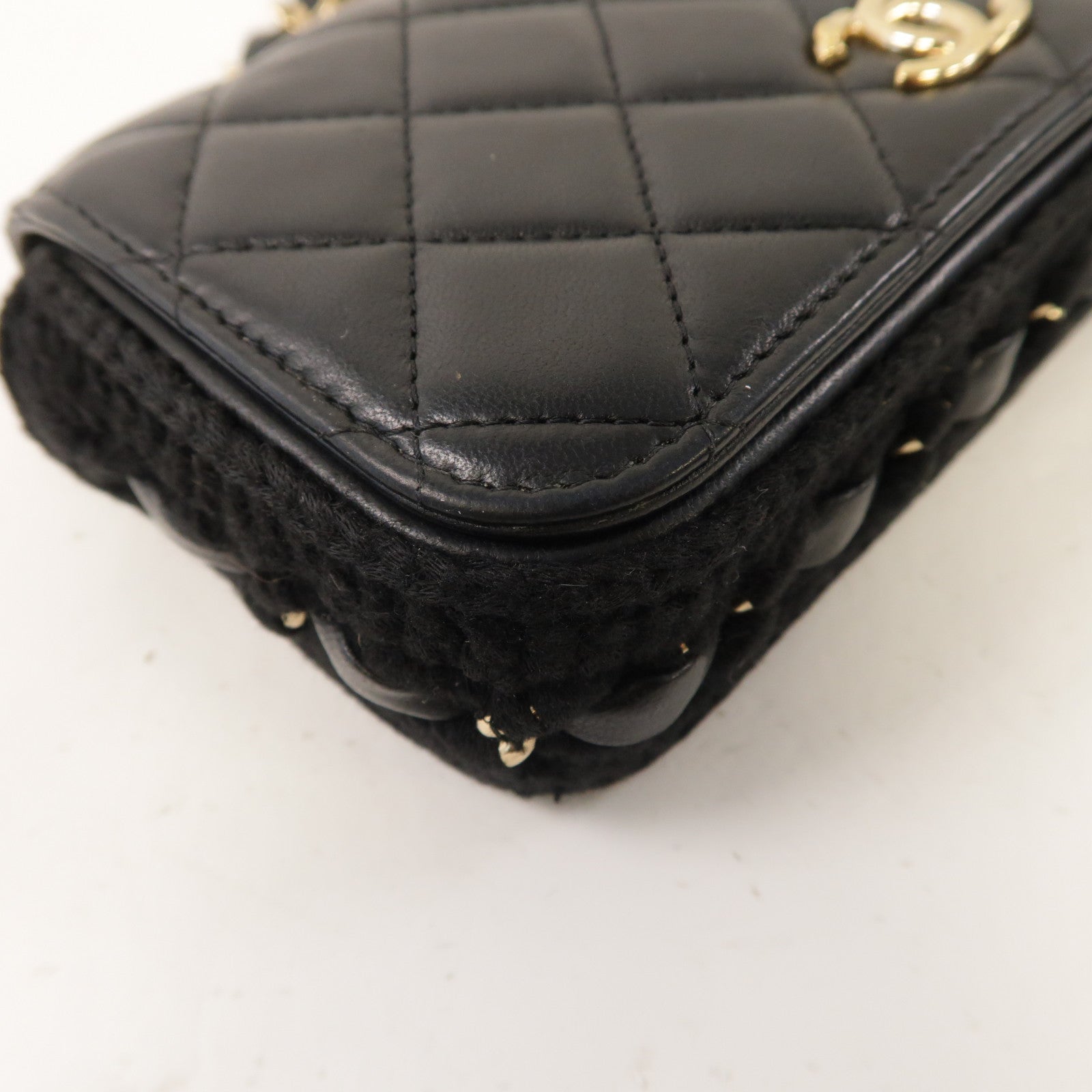 CHANEL 菱格羊皮皮革Chain Shoulder金扣鏈帶肩背袋黑色