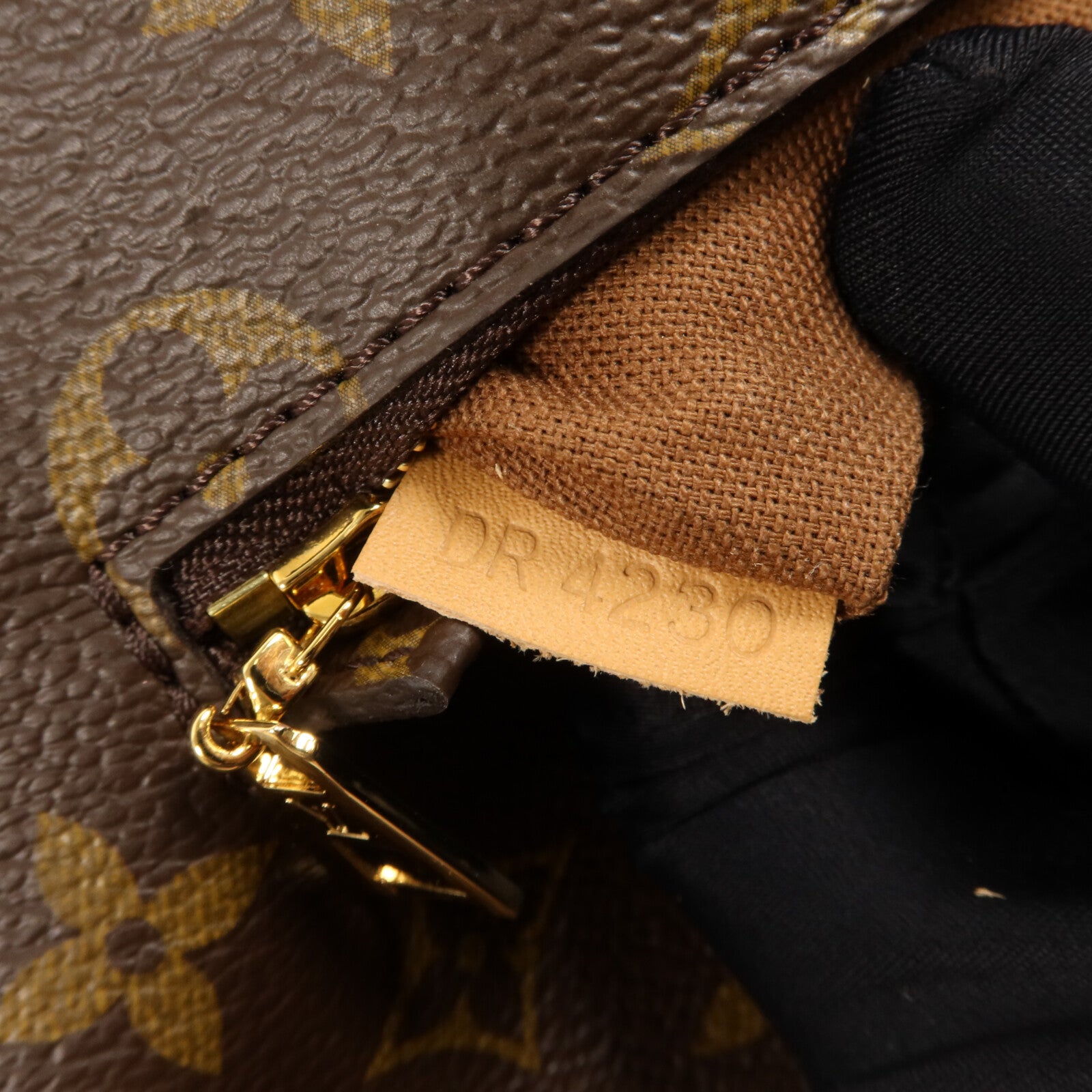 LOUIS VUITTON Monogram Montsouris背包