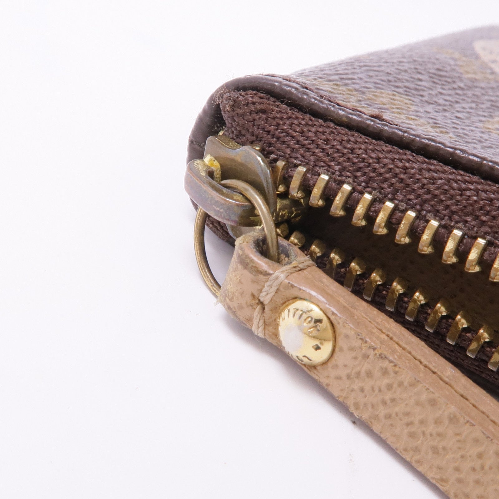 LOUIS VUITTON Monogram Pochette Cre T & B金扣零錢包