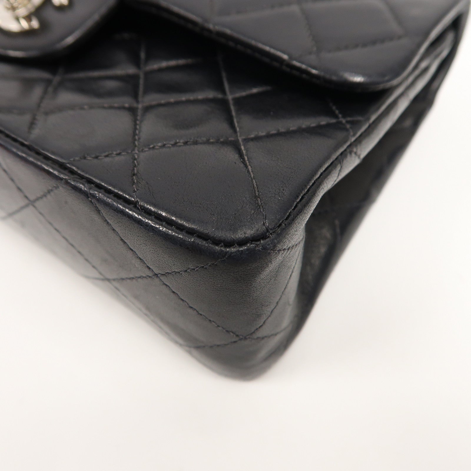 CHANEL 【激減優惠】菱格牛皮皮革Classic Chain Shoulder Bag銀扣鏈帶肩背袋黑色