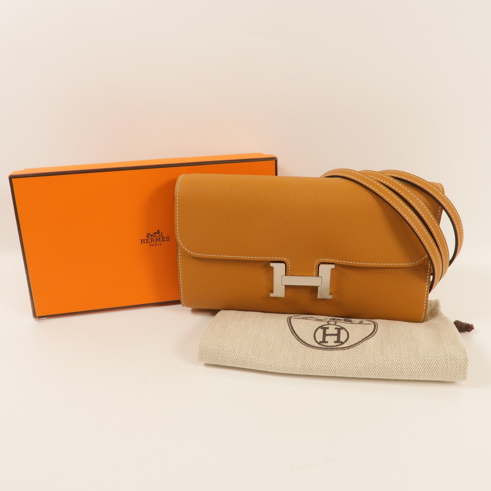 HERMES Epsom皮革Constance To Go銀扣肩背袋