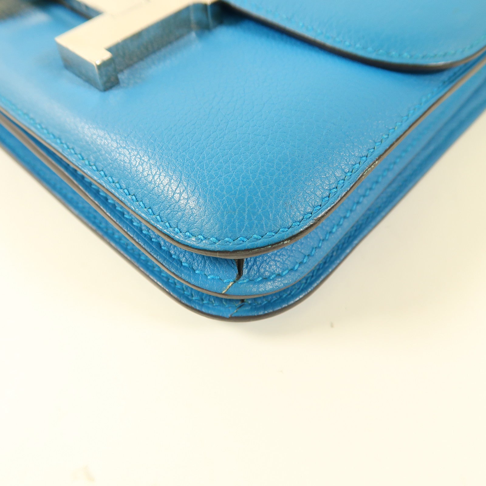 HERMES Evercolor皮革Constance Mini銀扣肩背袋7W Bleu Izmir