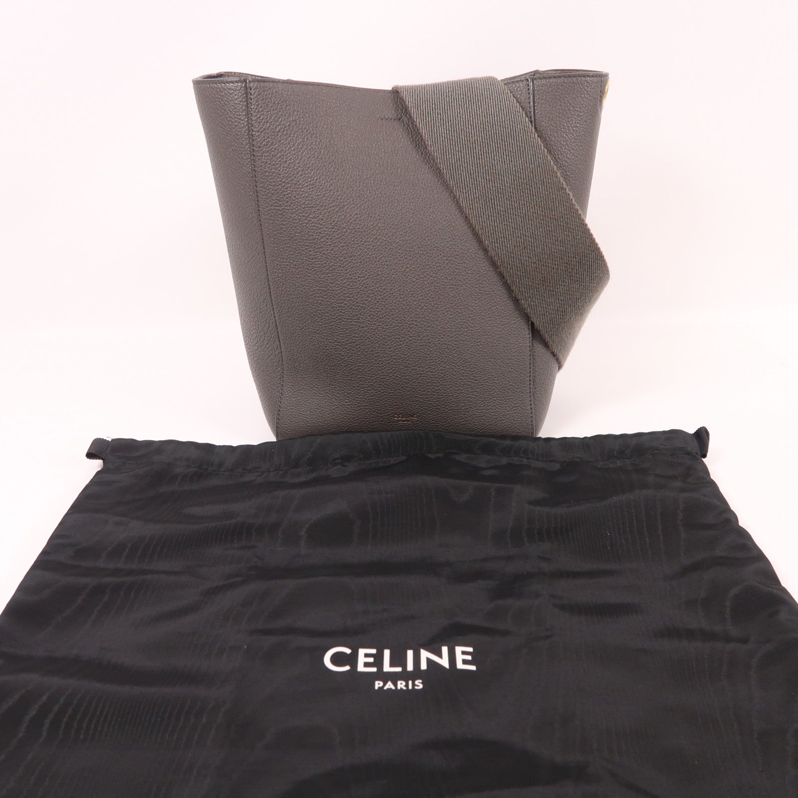 CELINE 【激減優惠】牛皮皮革Sangle Bucket Bag金扣肩背袋