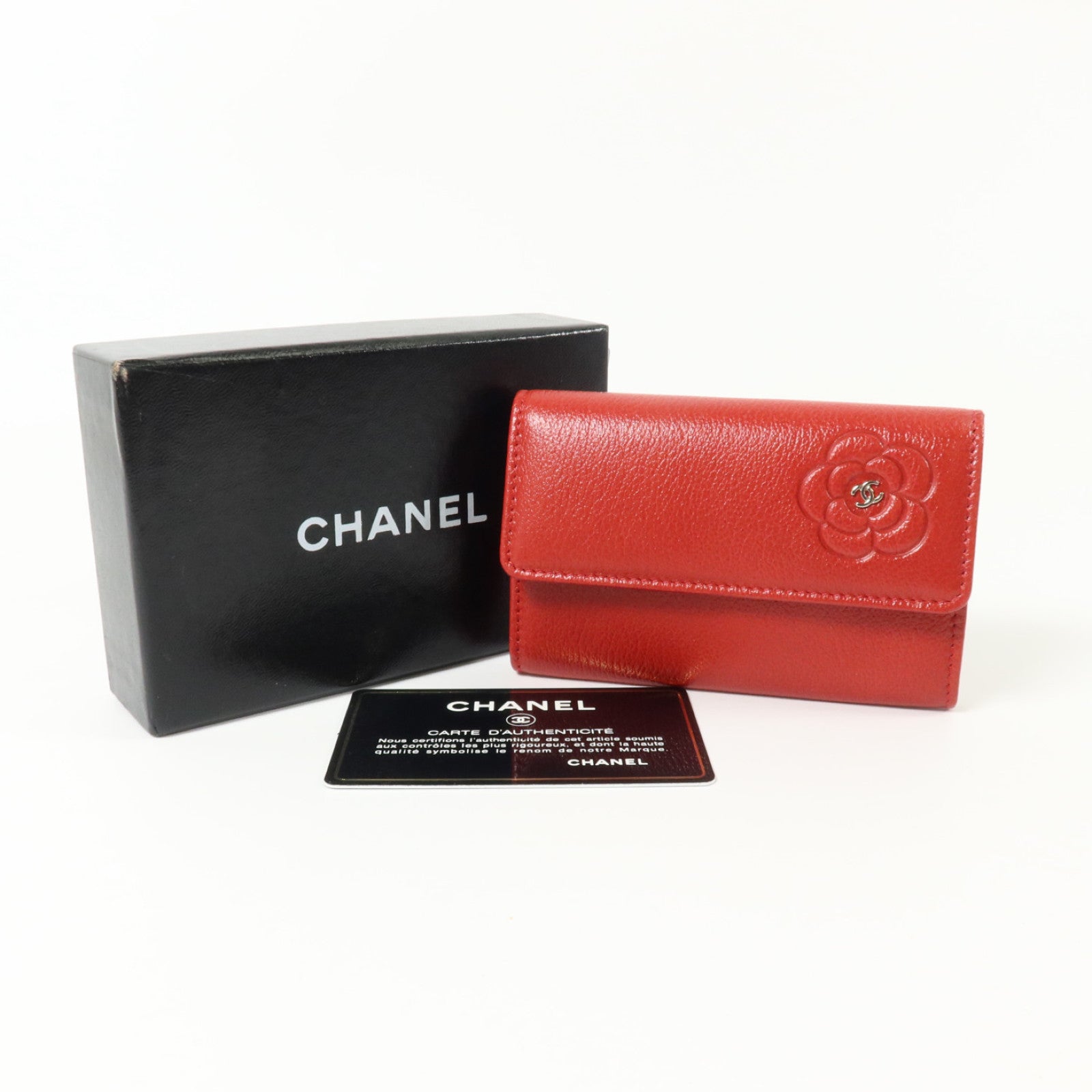 CHANEL 牛皮皮革Camellia銀扣卡片套
