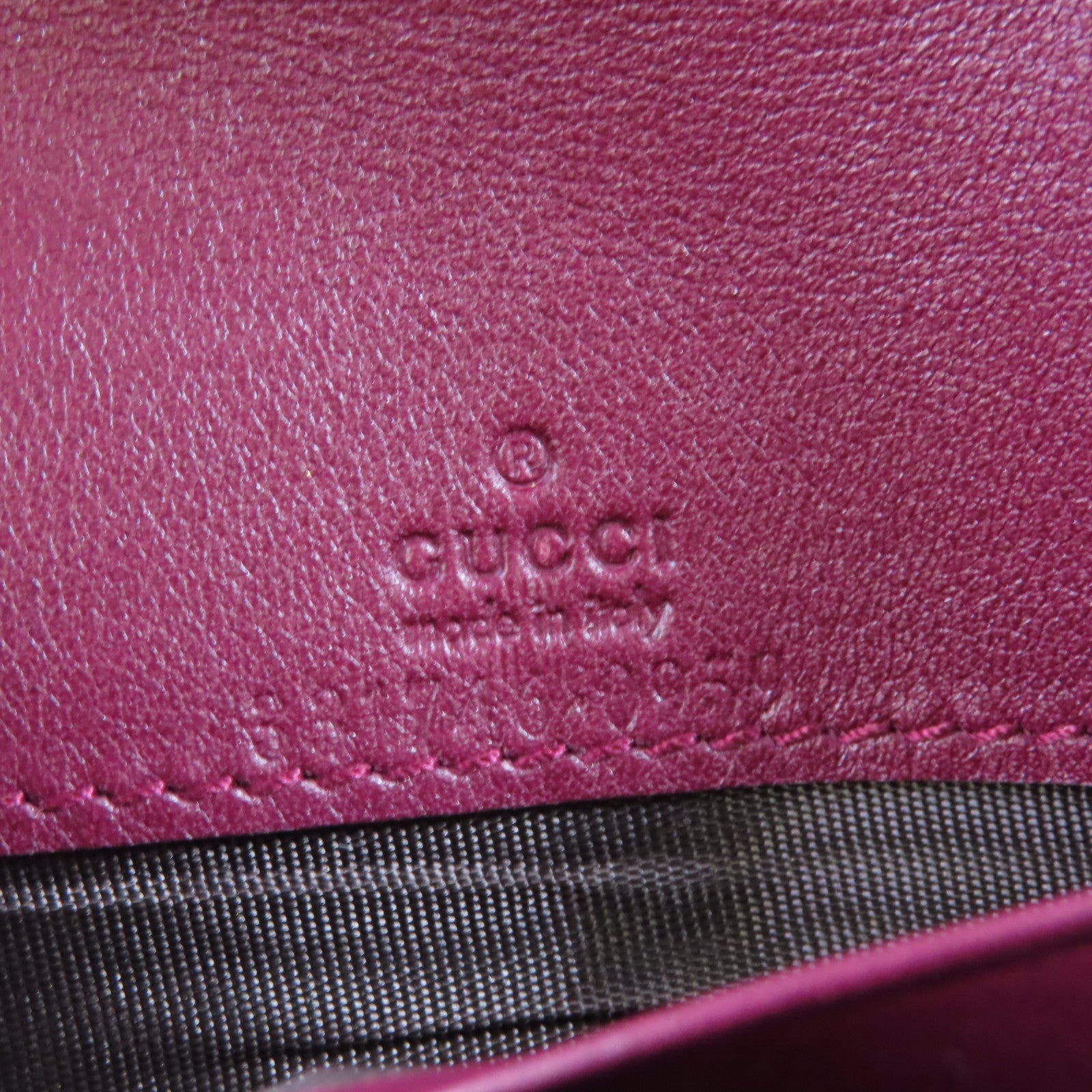 GUCCI 牛皮皮革Chain Pouch Long wallet銀扣長錢包紫色