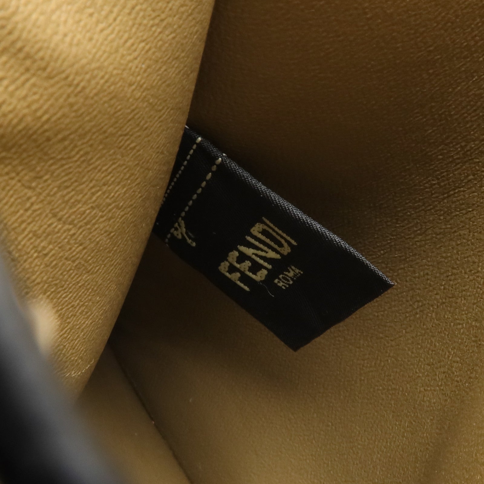 FENDI 牛皮皮革/塗層帆布Fendi Sarah Coleman Vertigo Peek-a-Phone手機袋