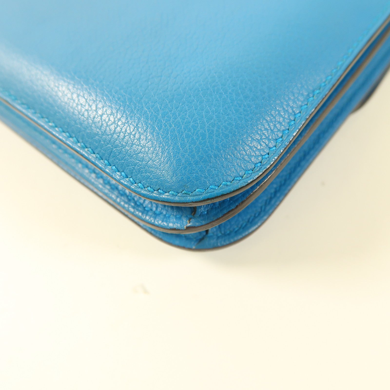 HERMES 【激減優惠】Evercolor皮革Constance Mini銀扣肩背袋7W Bleu Izmir