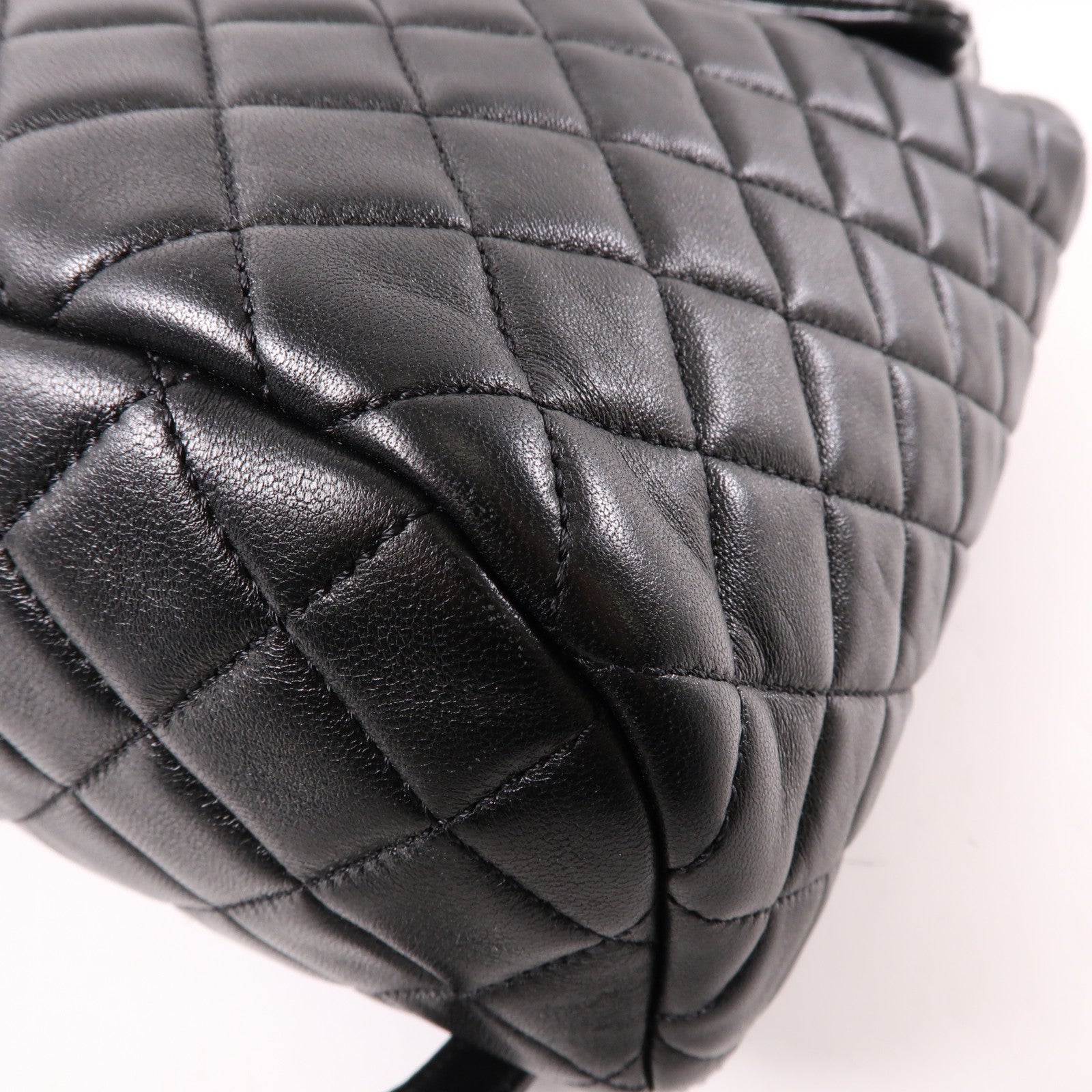 CHANEL 羊皮皮革Backpack金扣背包黑色