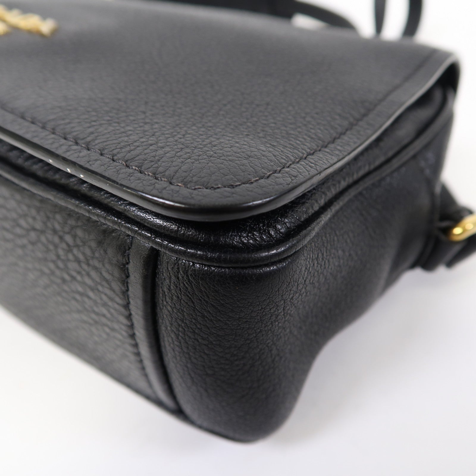 PRADA 牛皮皮革Shoulder Bag金扣肩背袋黑色