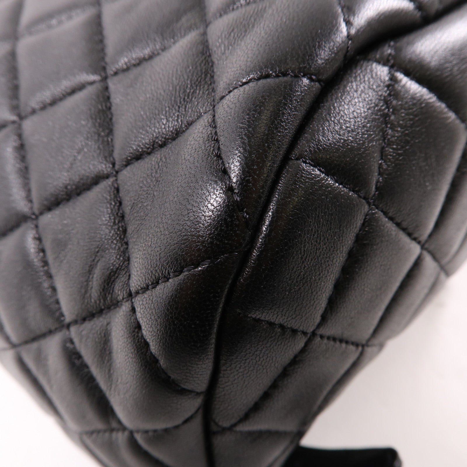 CHANEL 羊皮皮革Backpack金扣背包黑色