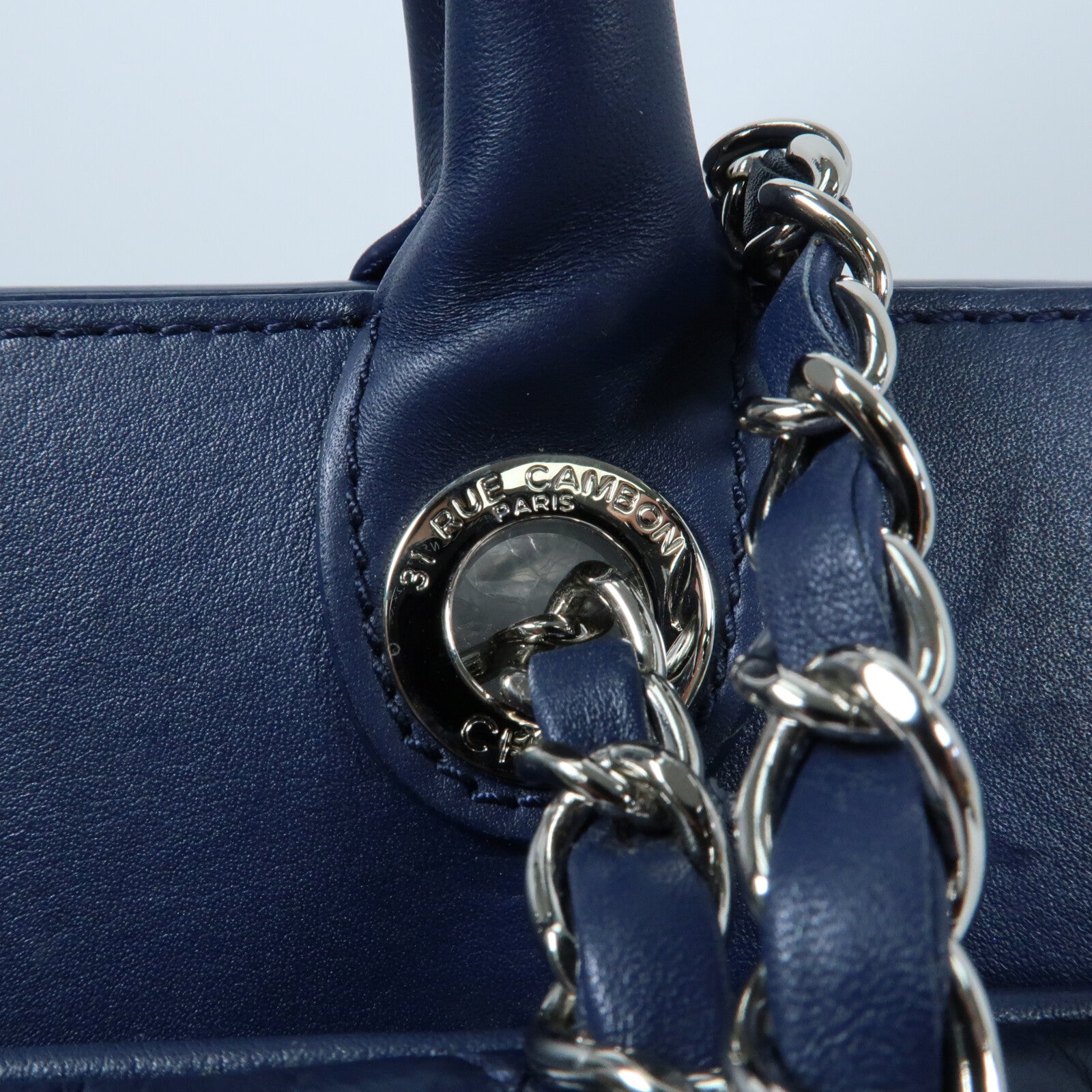 CHANEL 牛皮皮革Chain Shoulder銀扣鏈帶手挽肩背兩用袋