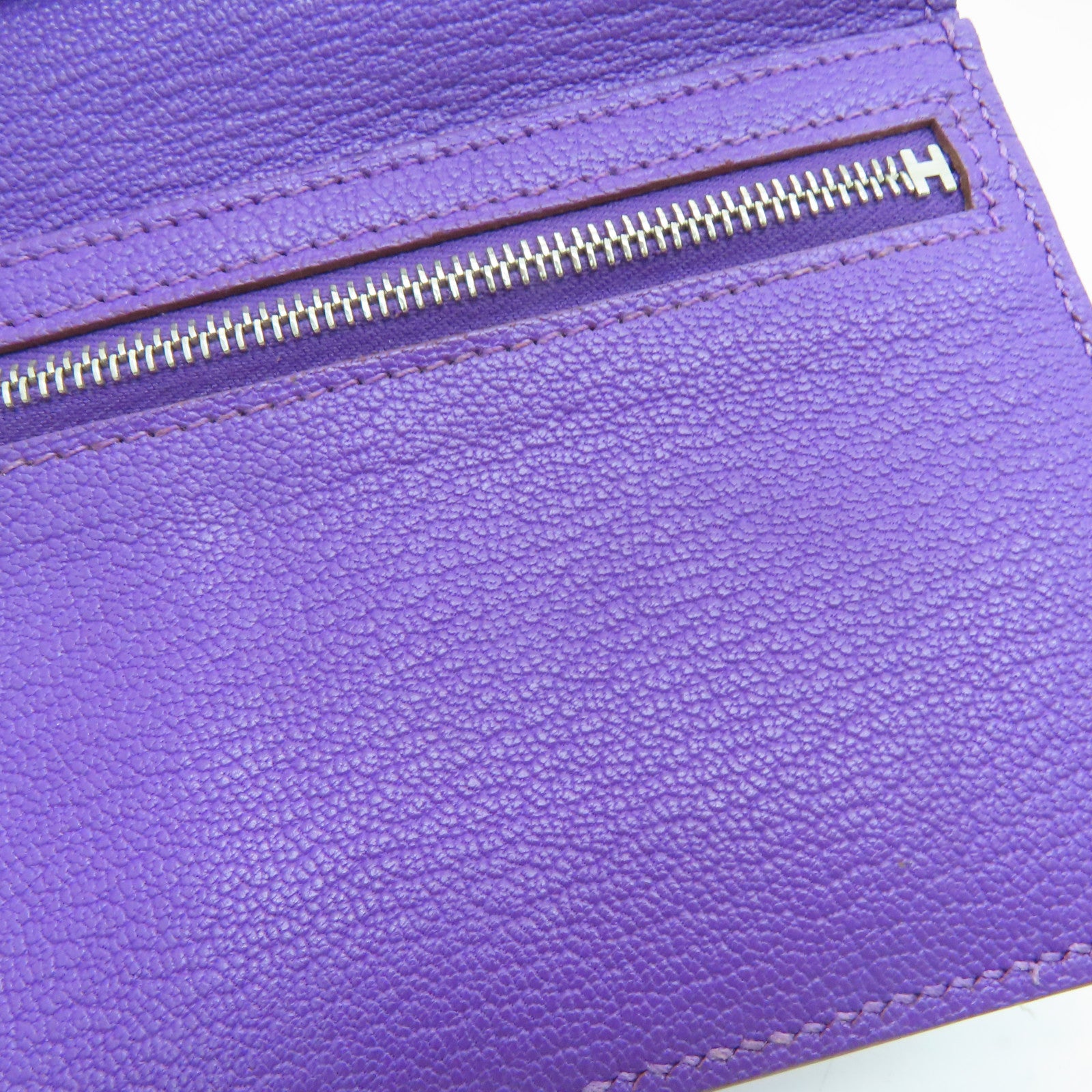 HERMES [Sharp Discount] Chevre Leather Bearn W Snap Silver Buckle Long Wallet Ultraviolet/Purple