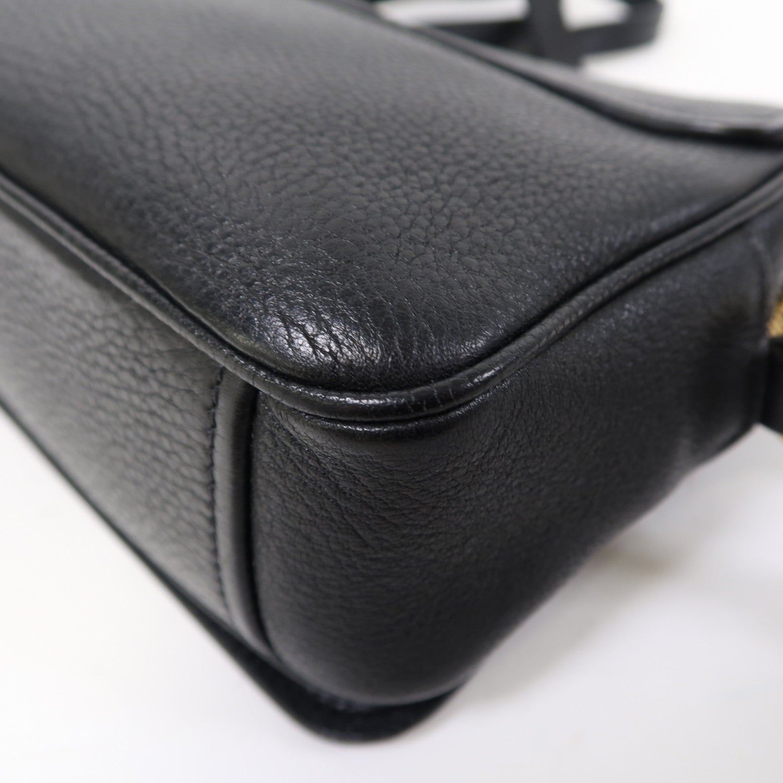 PRADA 牛皮皮革Shoulder Bag金扣肩背袋黑色