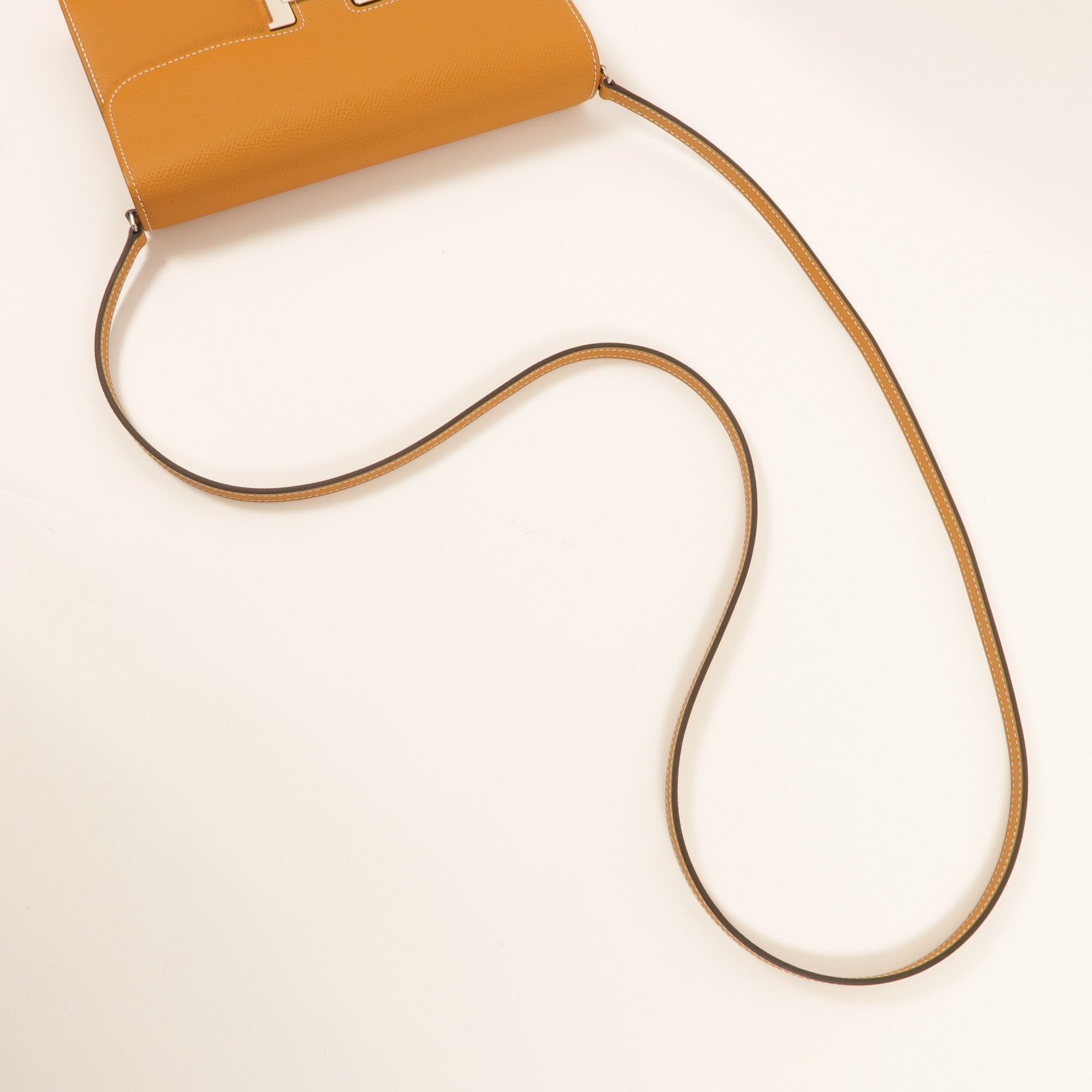 HERMES Epsom皮革Constance To Go銀扣肩背袋