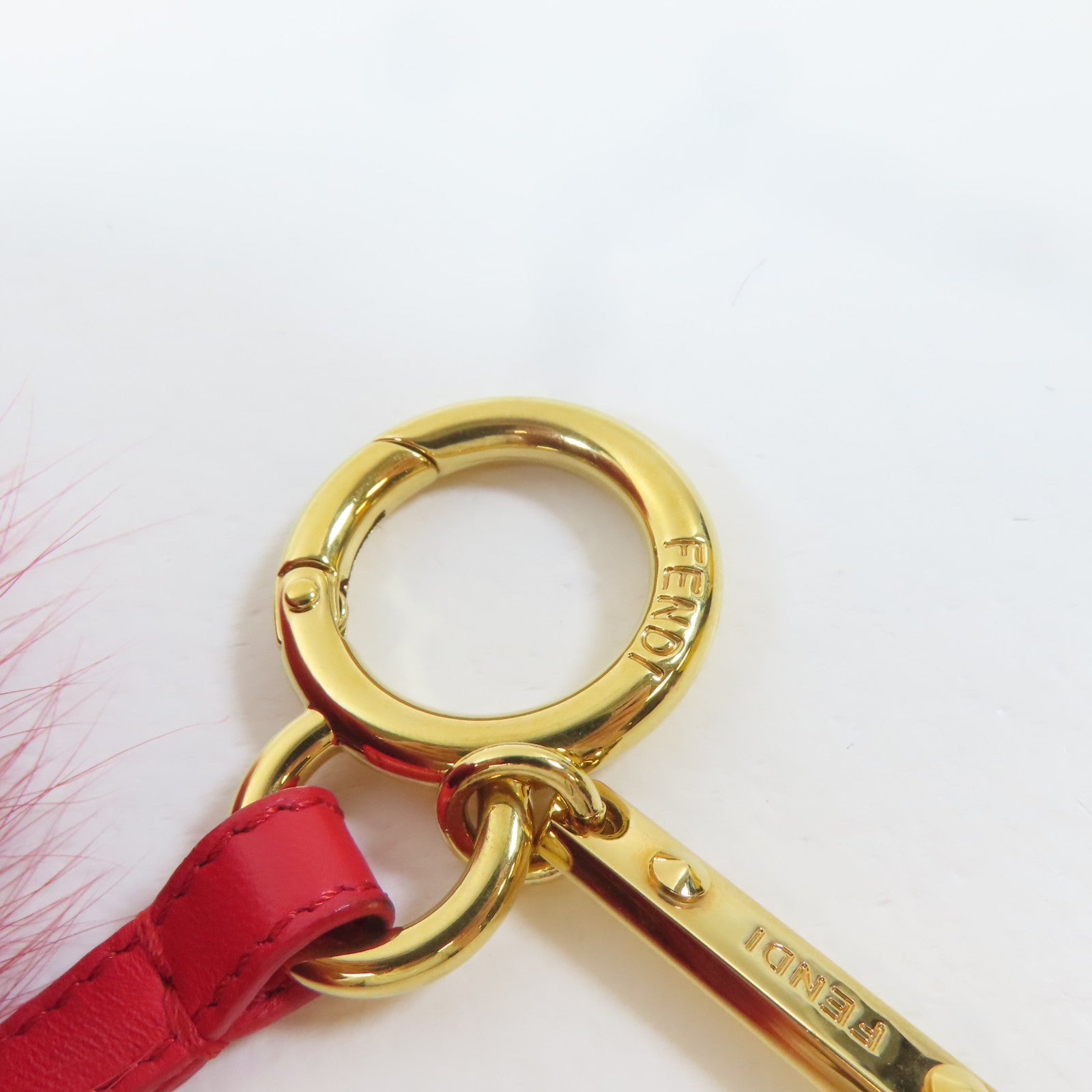 FENDI 毛皮Keychain Charm金扣鎖匙扣紅色/粉紅色