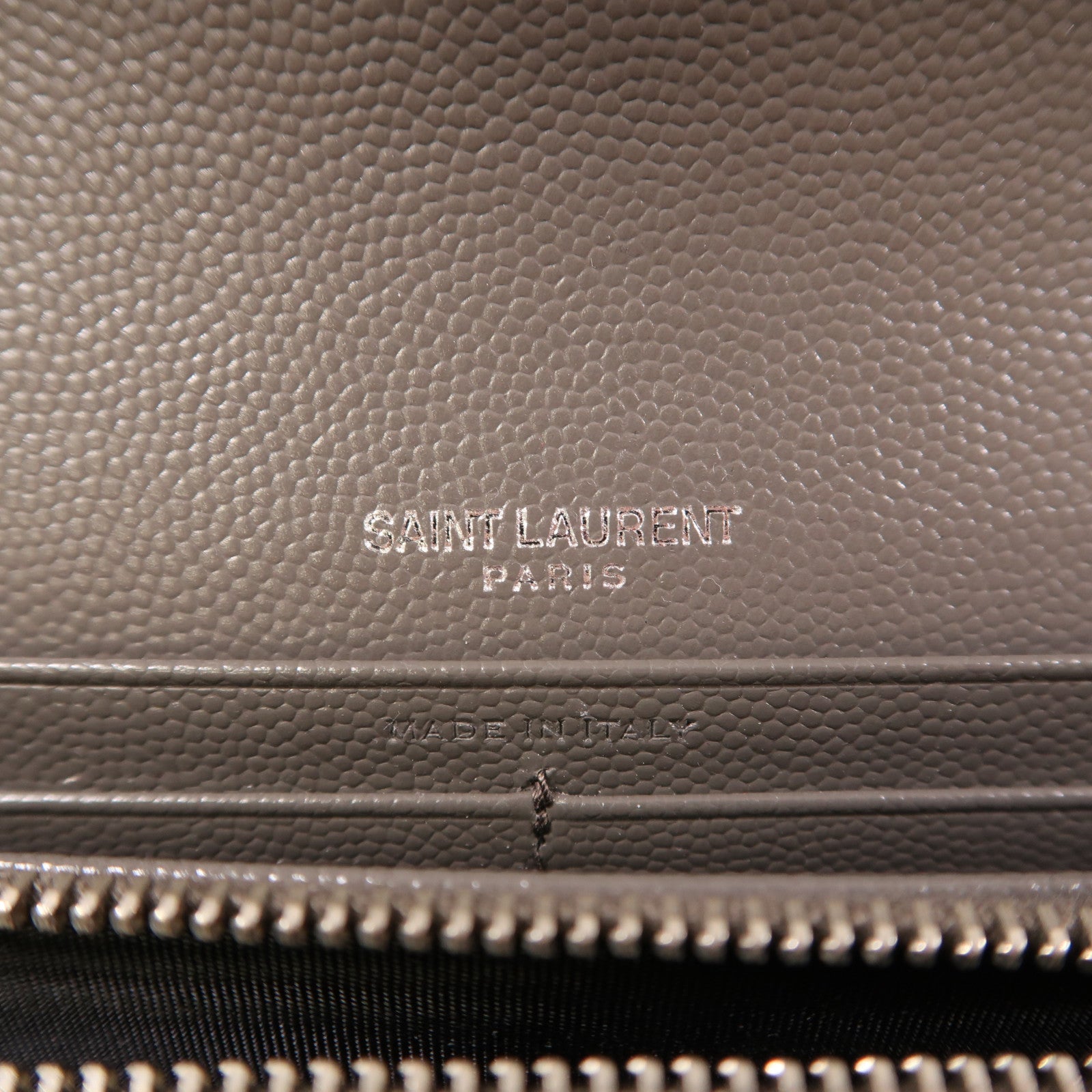 YVES SAINT LAURENT 牛皮皮革Long Wallet銀扣長錢包