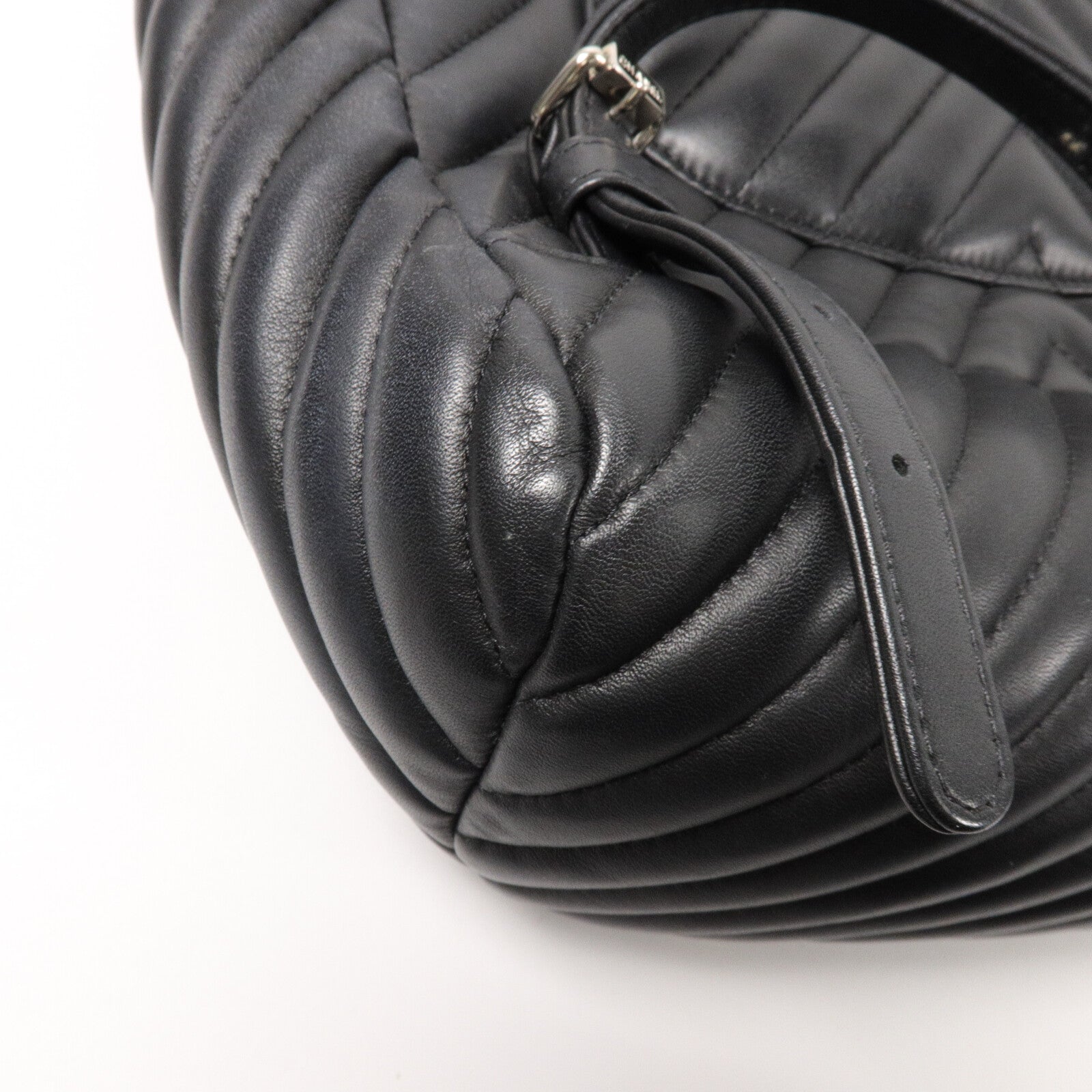 CHANEL 牛皮皮革Urban Spirit Backpack鏈帶背包