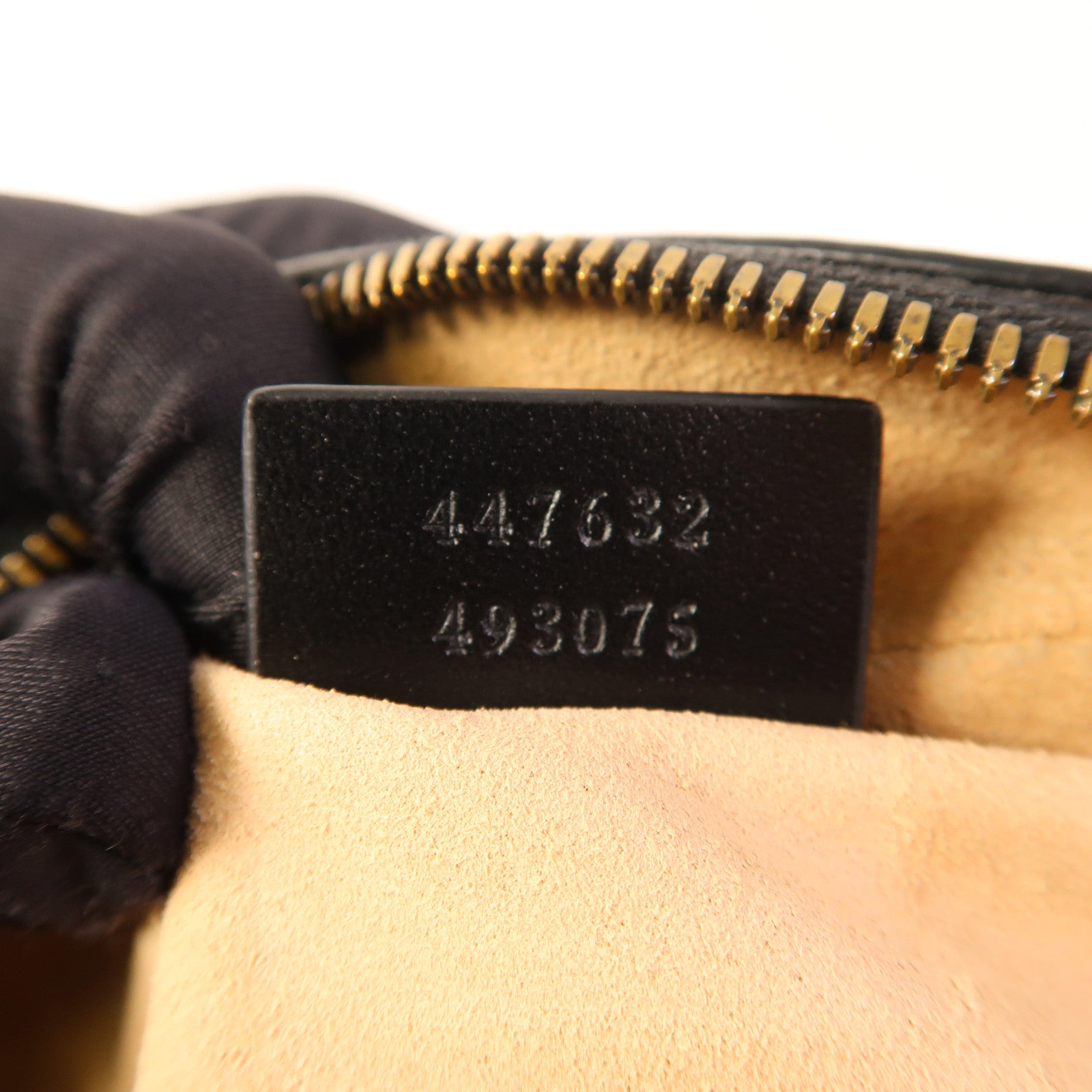 GUCCI GG GHW GG Marmont Shoulder Bag Calfskin Leather Black