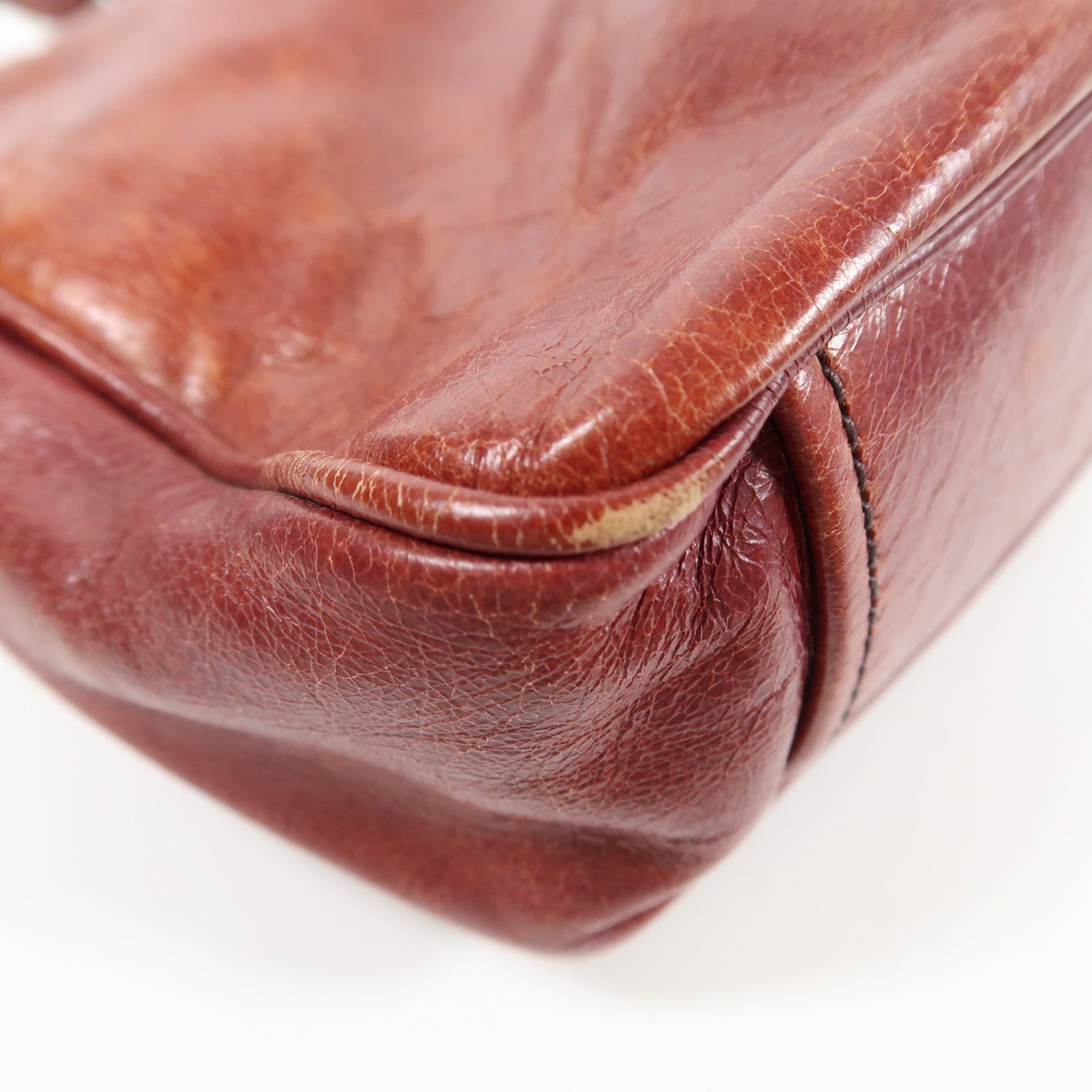 Miu Miu 牛皮皮革Shoulder Bag銀扣肩背袋