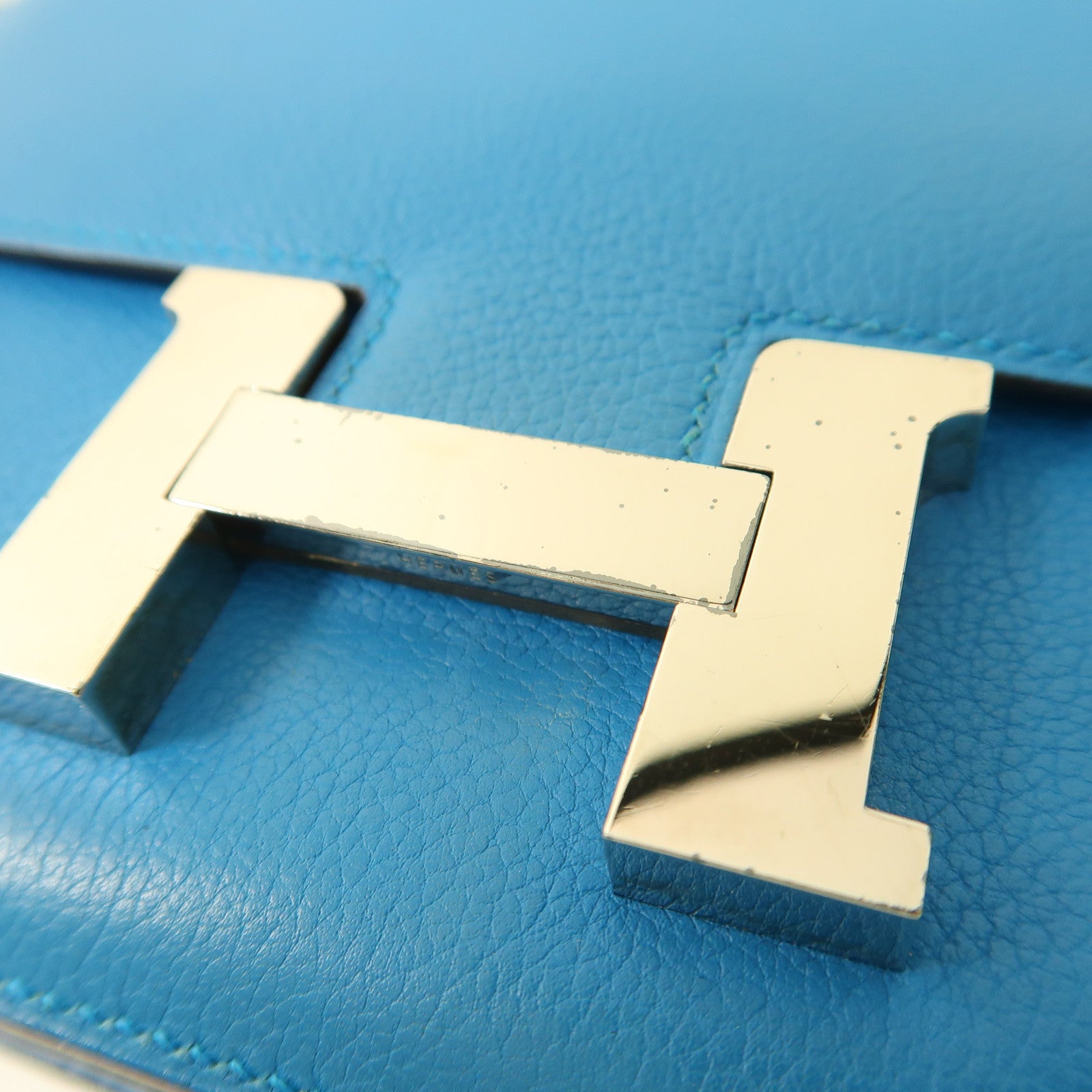 HERMES Evercolor皮革Constance Mini銀扣肩背袋7W Bleu Izmir