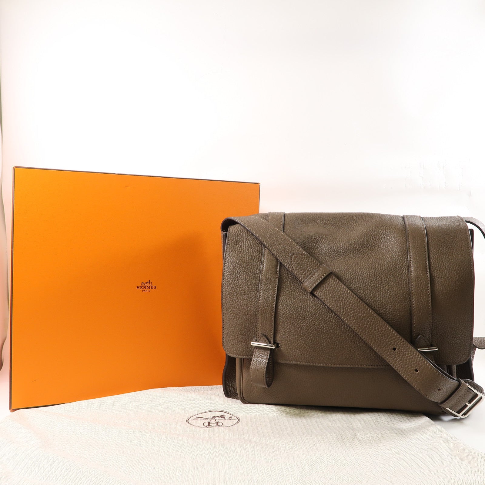 HERMES Clemence皮革Steve 35銀扣肩背袋Etoupe/大象灰
