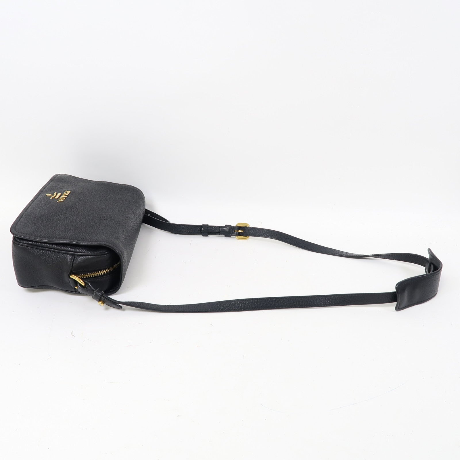 PRADA 牛皮皮革Shoulder Bag金扣肩背袋黑色
