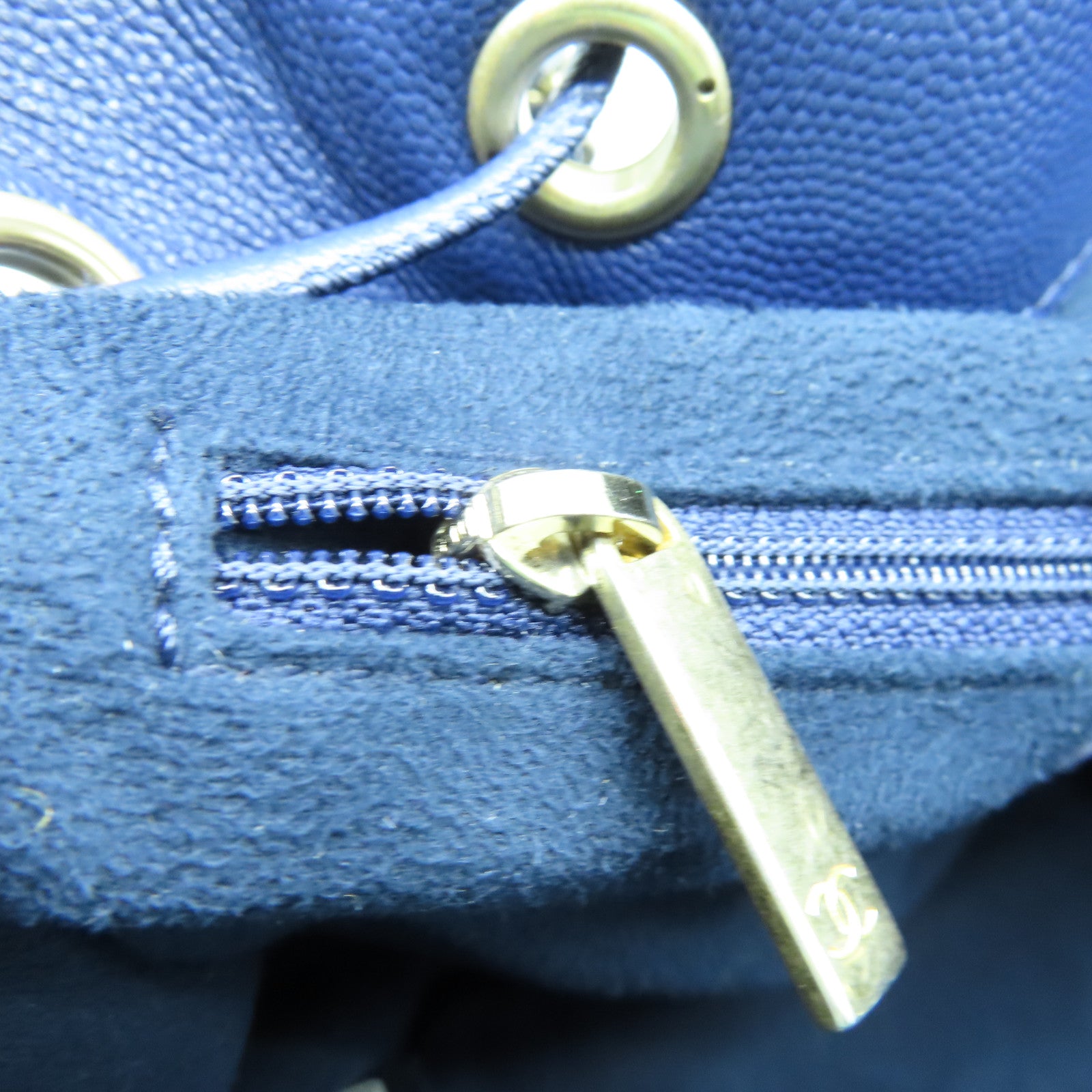 CHANEL 【清倉大減價】Caviar皮革Chain Shoulder Bag金扣鏈帶肩背袋藍色