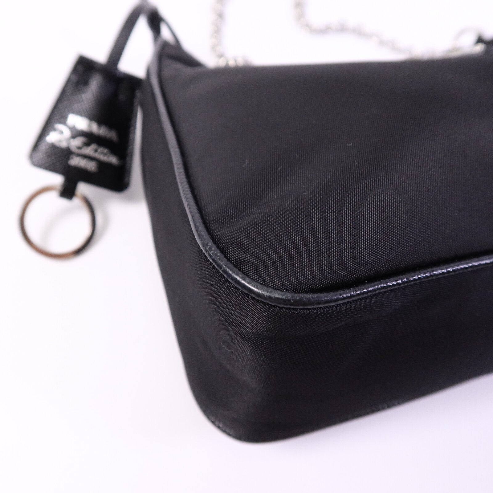PRADA 尼龍Re-Edition 2005鏈帶肩背袋