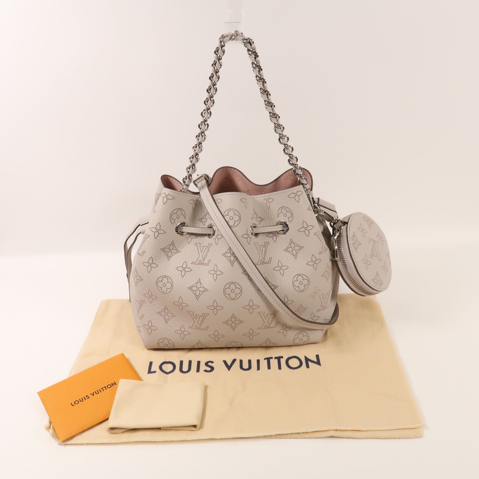 LOUIS VUITTON Mahina皮革Bella銀扣手挽肩背兩用袋