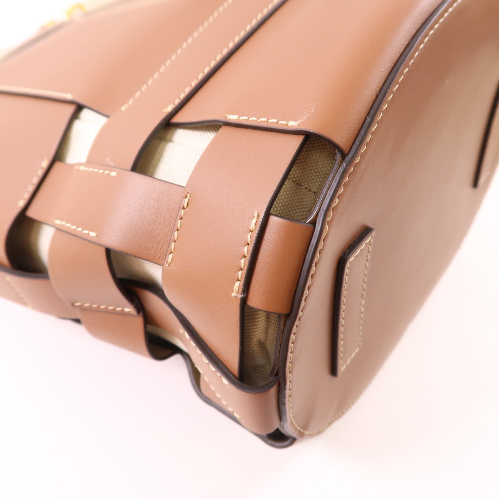 BURBERRY 牛皮皮革Foster Bucket Bag金扣肩背袋