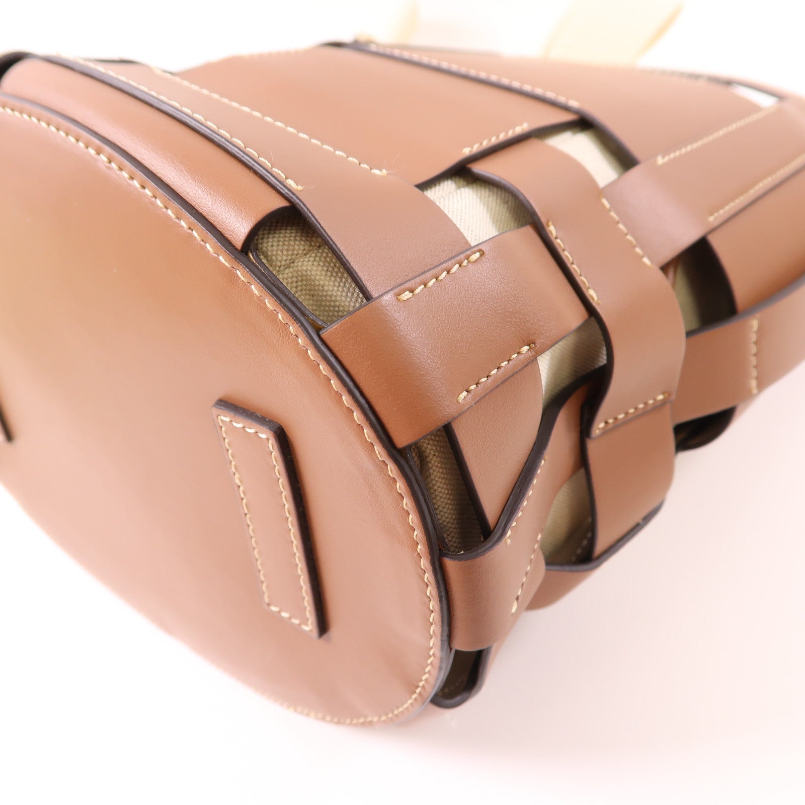 BURBERRY 牛皮皮革Foster Bucket Bag金扣肩背袋