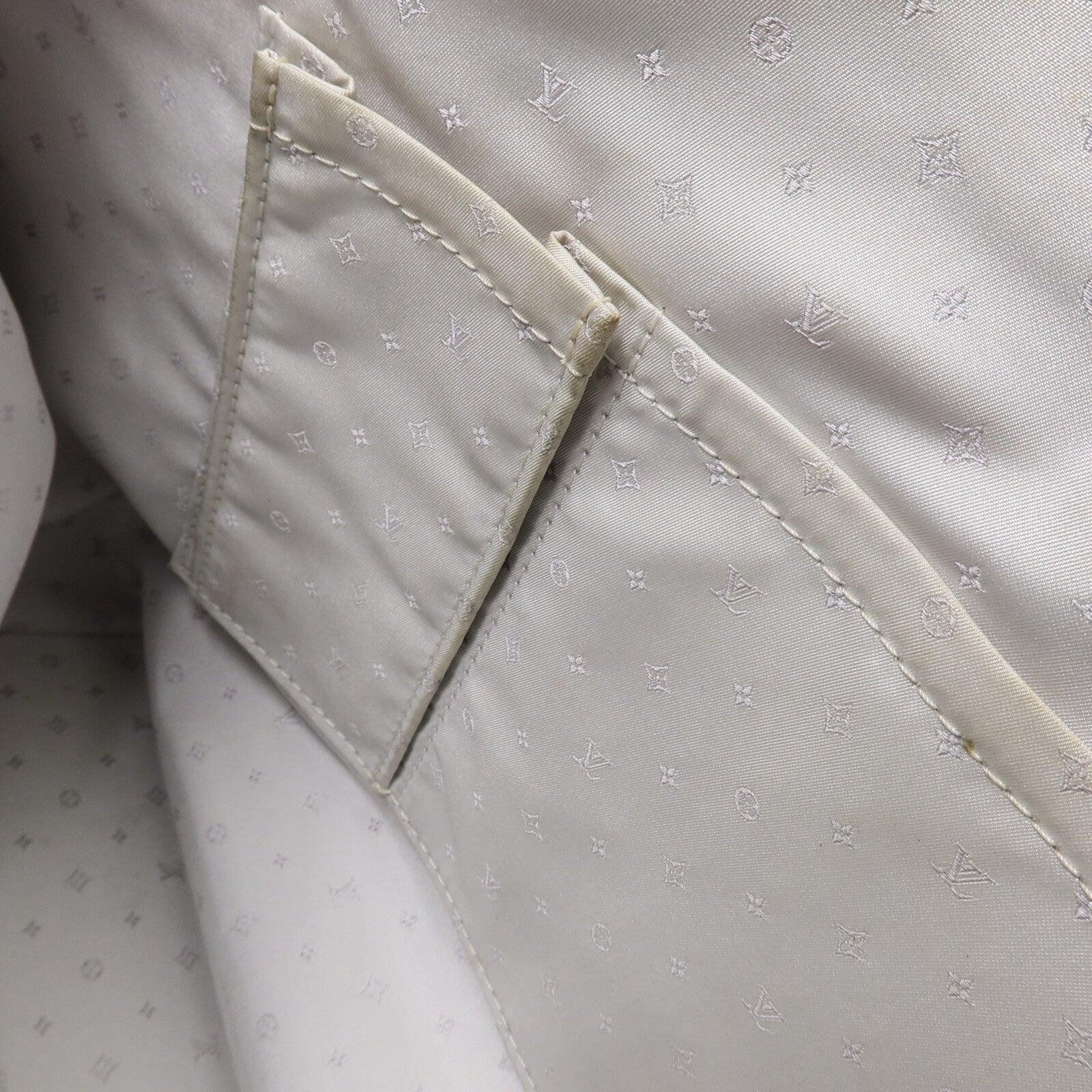 LOUIS VUITTON Suhali Lockit MM手挽袋
