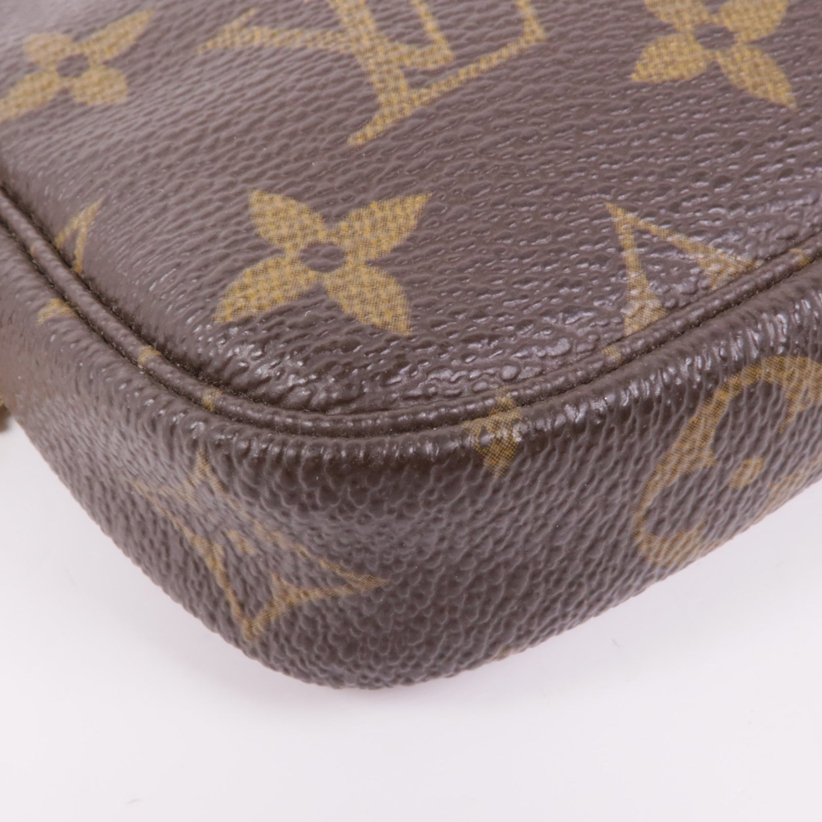 LOUIS VUITTON Monogram Mini Pochette Accessoires金扣手挽袋棕色