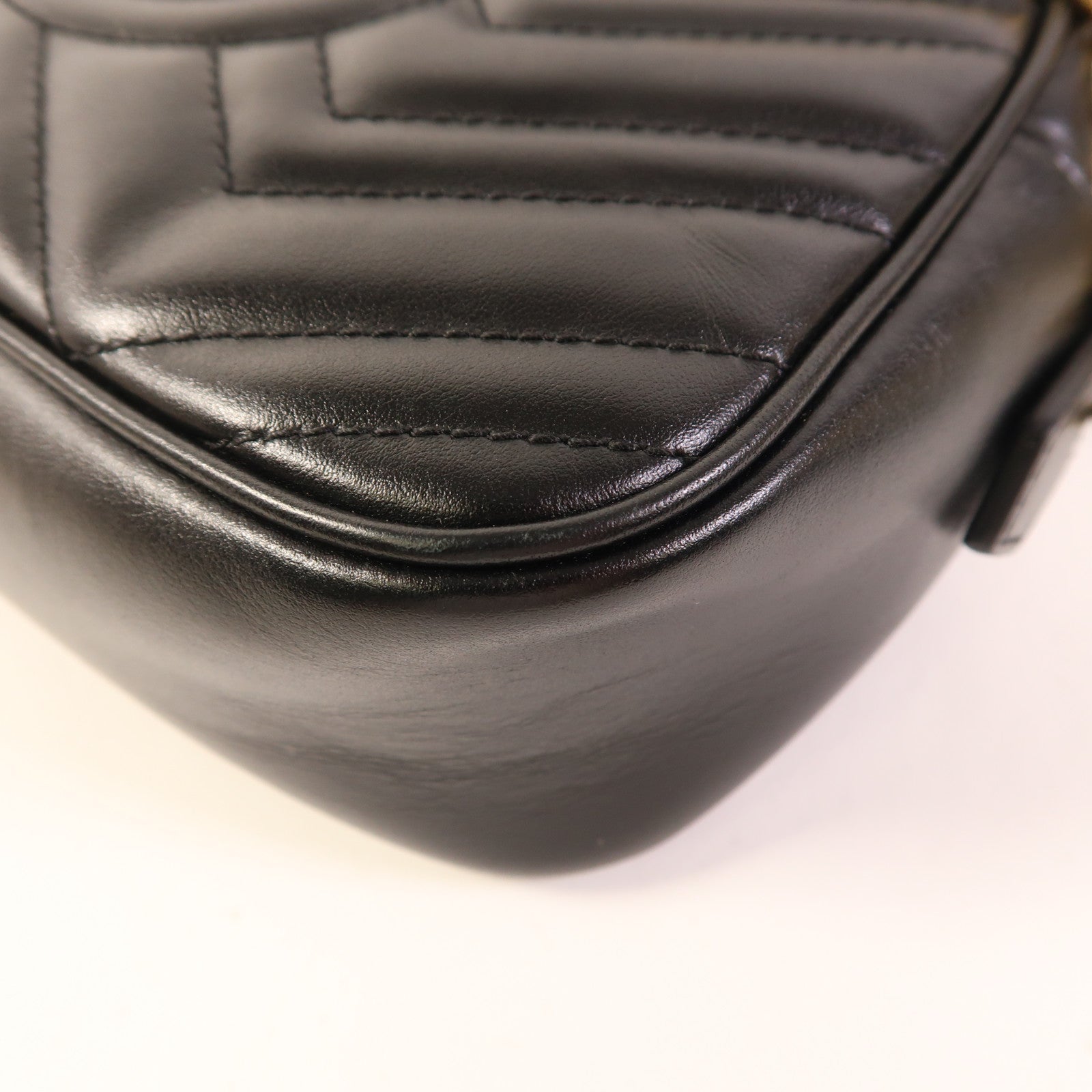 GUCCI GG GHW GG Marmont Shoulder Bag Calfskin Leather Black