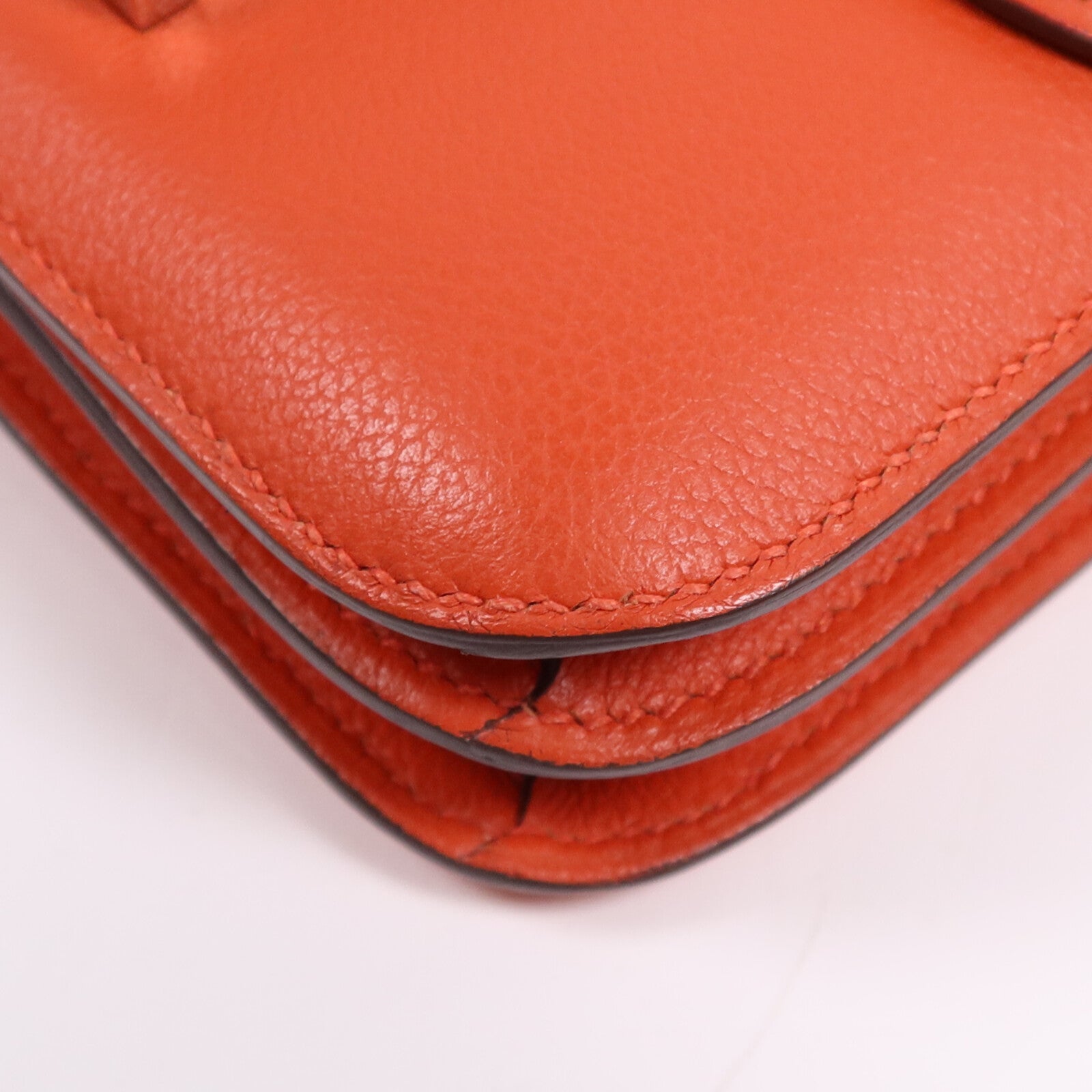 HERMES Evercolor皮革Constance Mini銀扣肩背袋Capucine