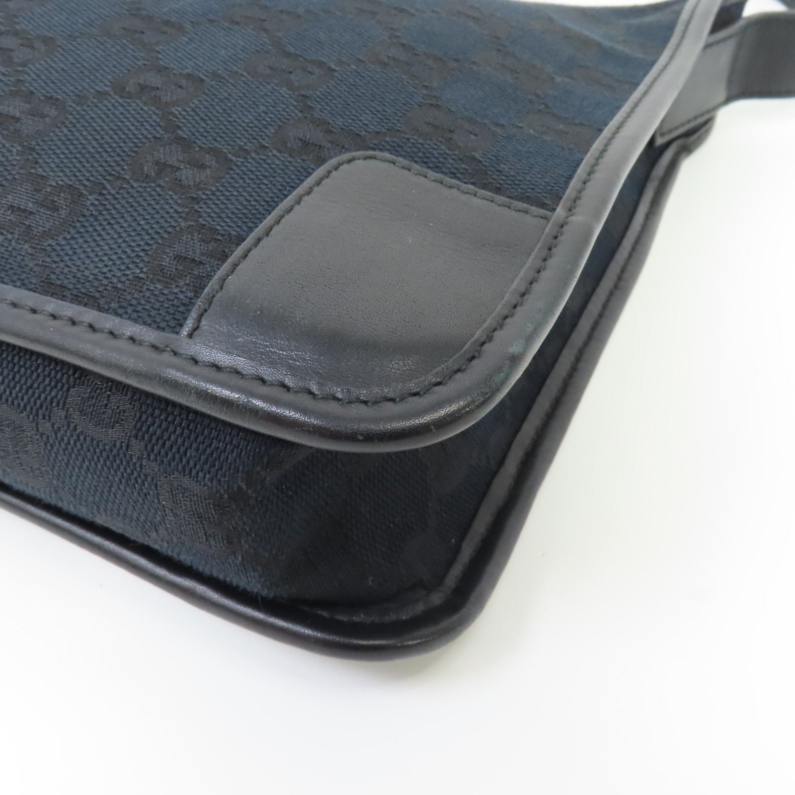 GUCCI 帆布Shoulder Bag金扣肩背袋黑色