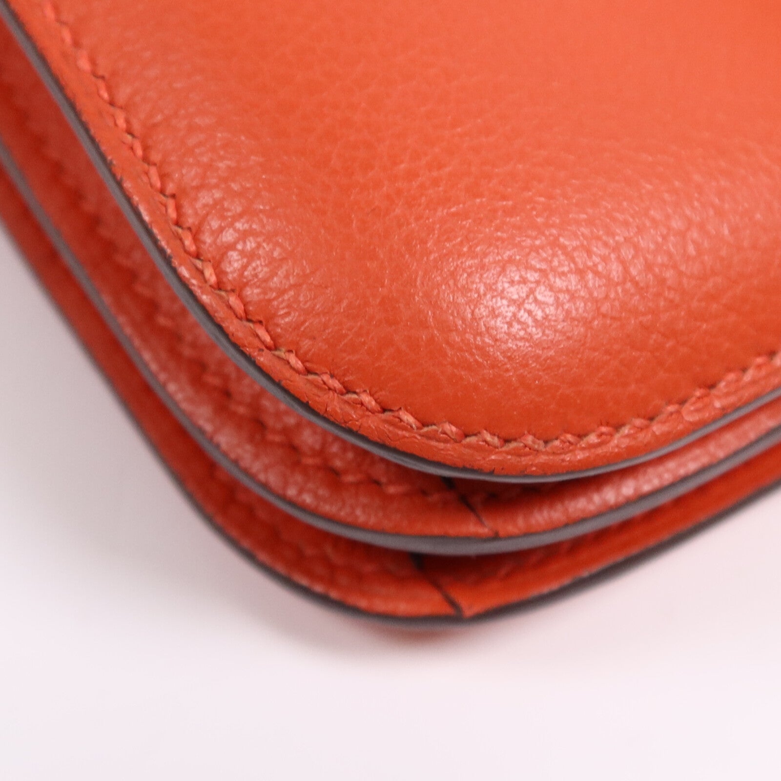 HERMES Evercolor皮革Constance Mini銀扣肩背袋Capucine