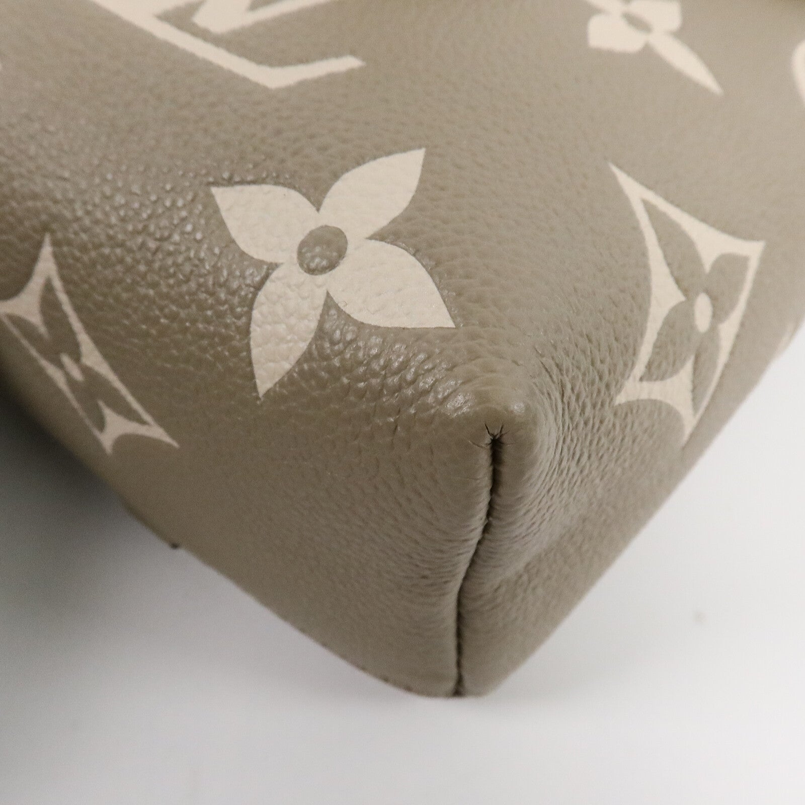 LOUIS VUITTON Monogram Empreinte Tiny Backpack背包