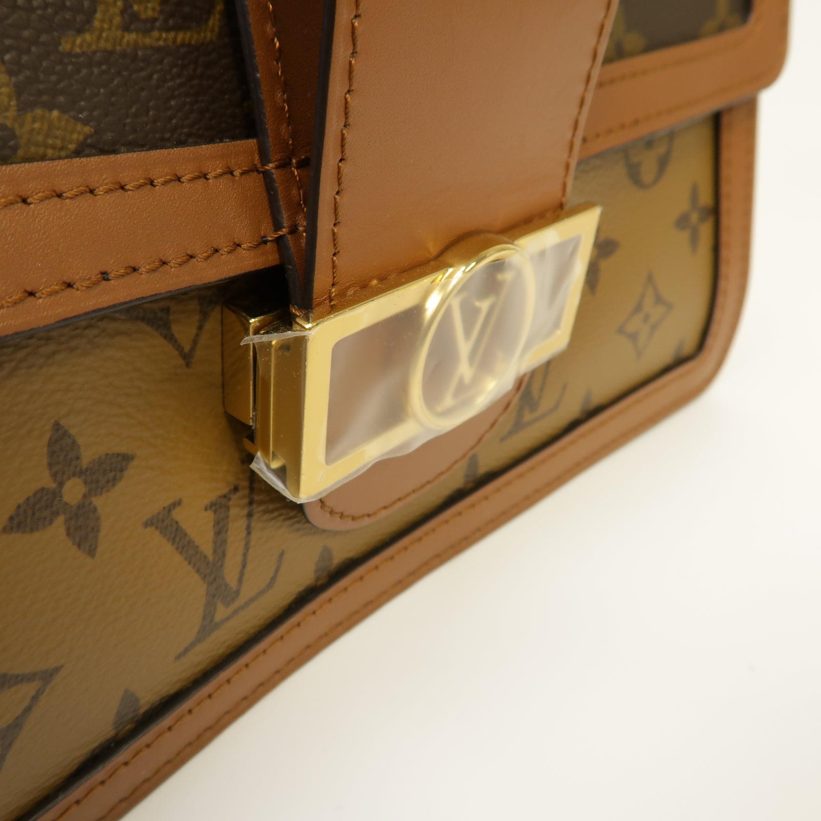LOUIS VUITTON Monogram Reverse Dauphine金扣肩背袋啡色