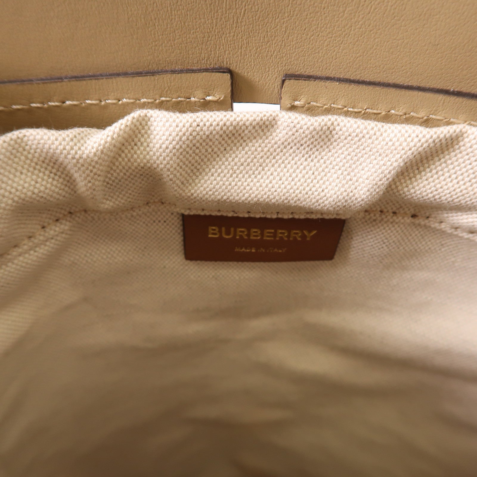 BURBERRY 牛皮皮革Foster Bucket Bag金扣肩背袋