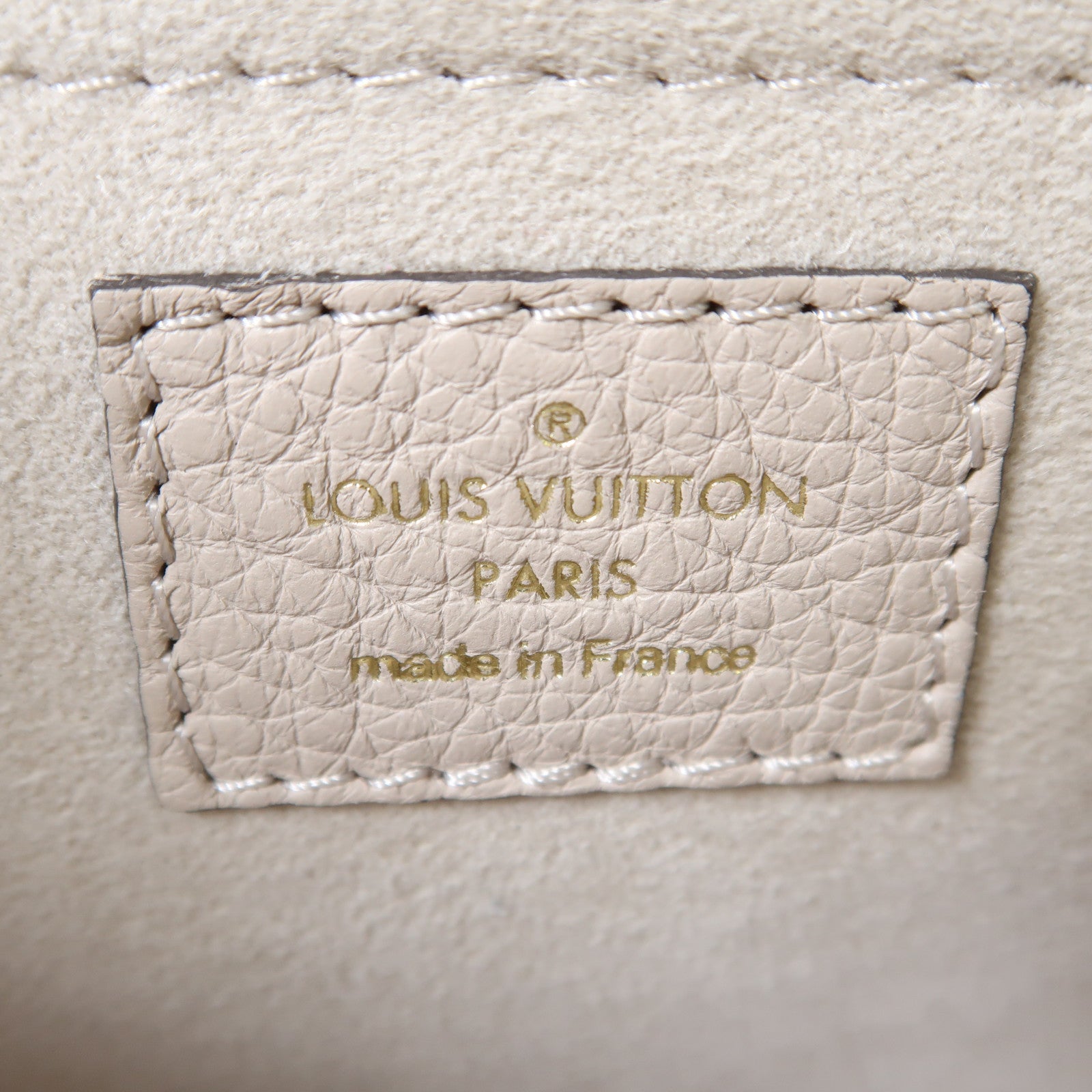 LOUIS VUITTON 牛皮皮革Lockme Tender金扣肩背袋米色