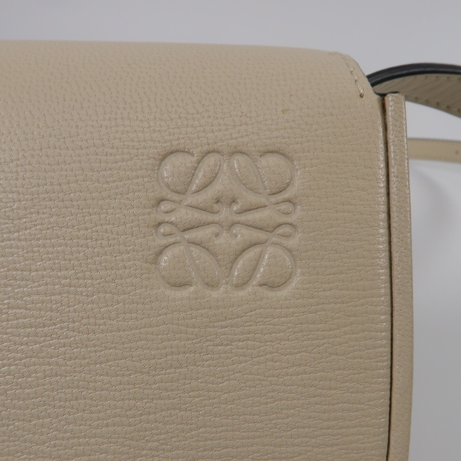 LOEWE 牛皮皮革Heel Duo肩背袋