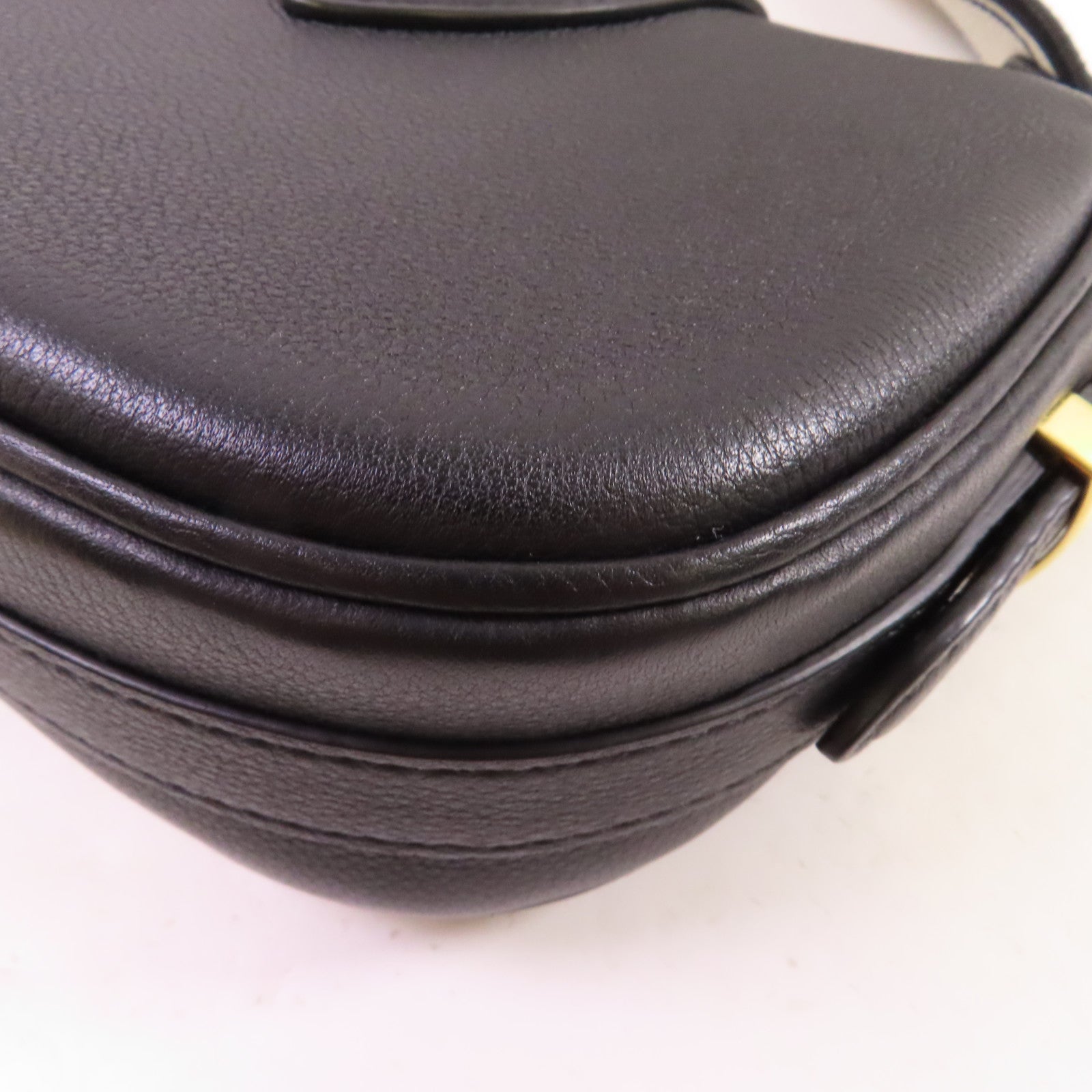 LOUIS VUITTON 牛皮皮革Pont 9 Soft MM金扣肩背袋黑色