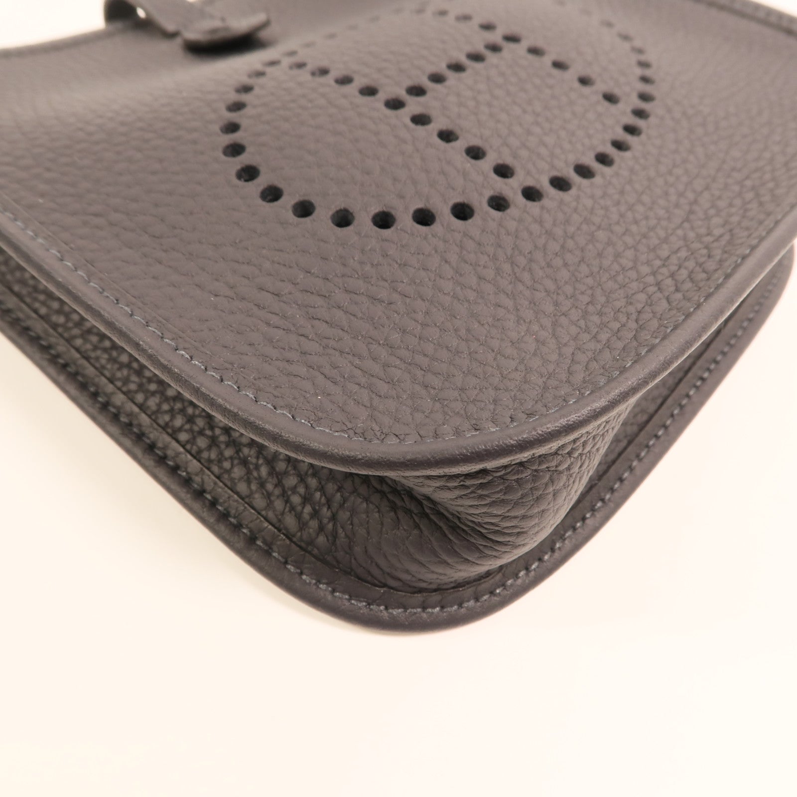 HERMES Clemence皮革Evelyne TPM金扣肩背袋Caban